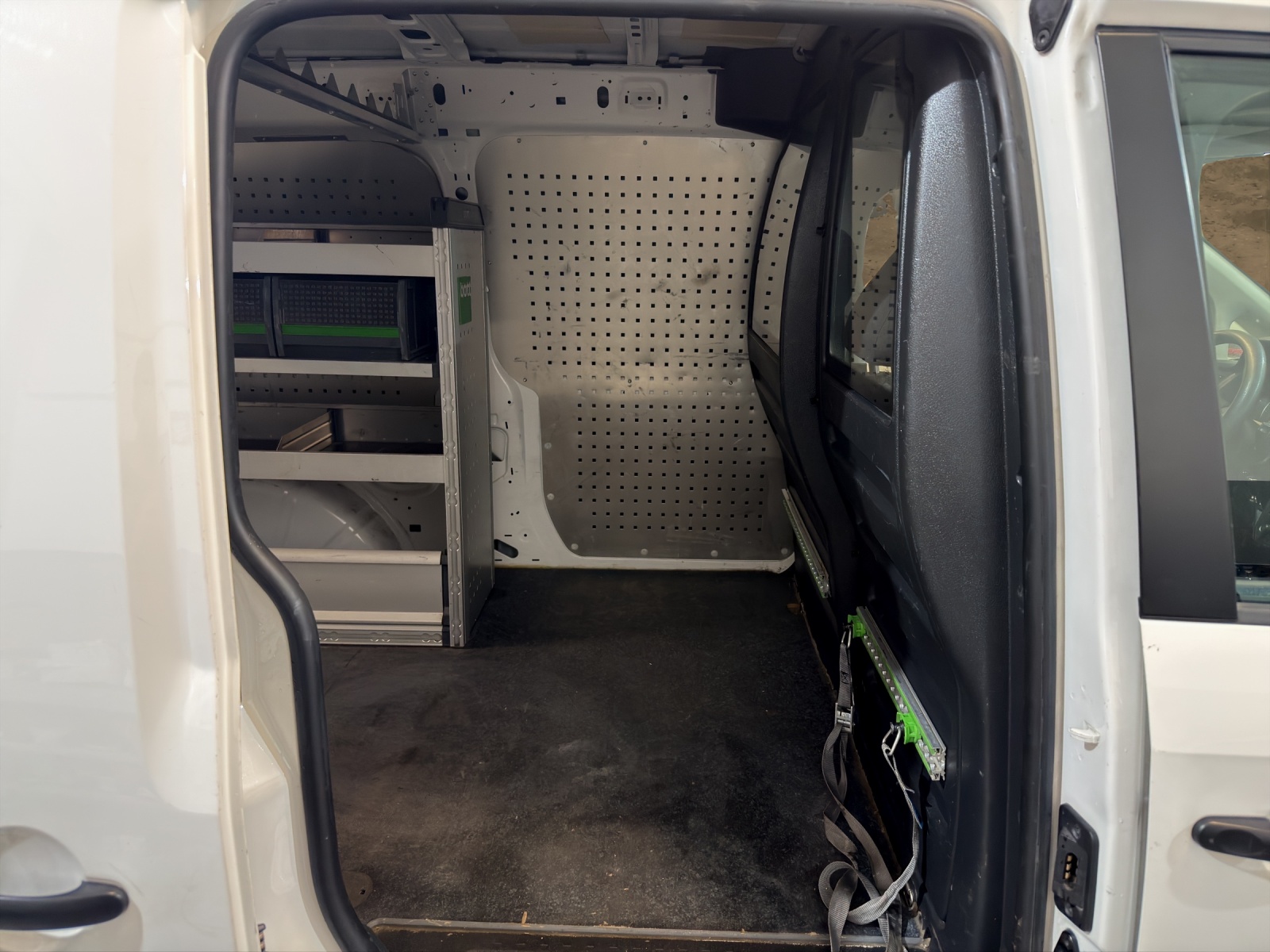 VW Caddy Maxi 2.0TDI 4Motion BlueMotion Technology-image-7