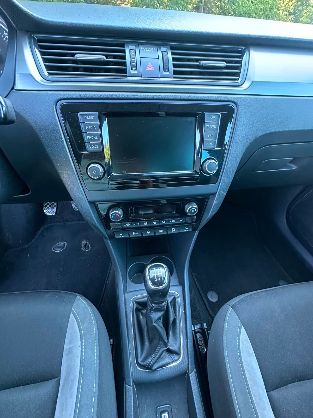 SKODA Rapid Spaceback 1.2 TSI Ambition-image-9