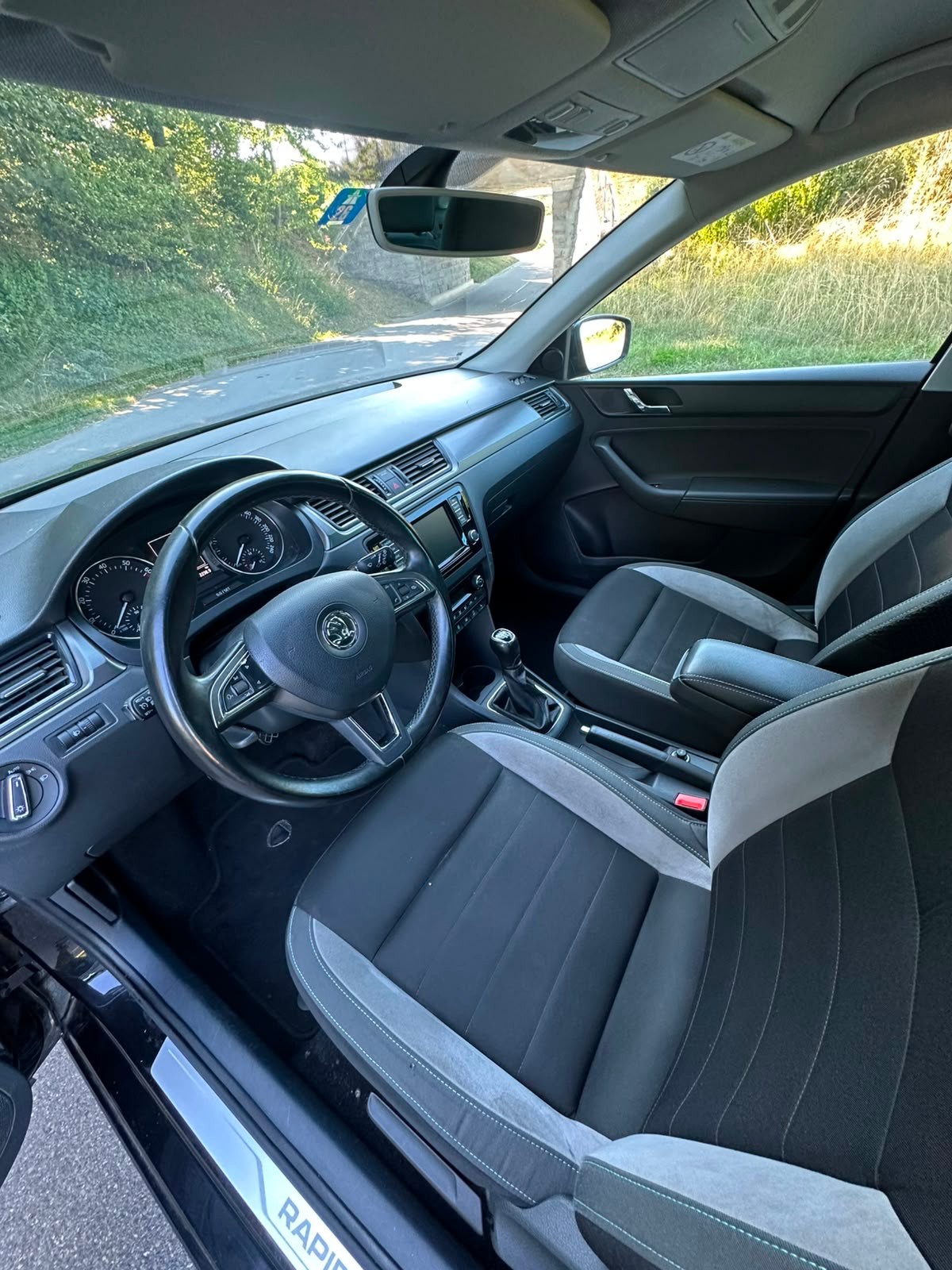 SKODA Rapid Spaceback 1.2 TSI Ambition-image-11