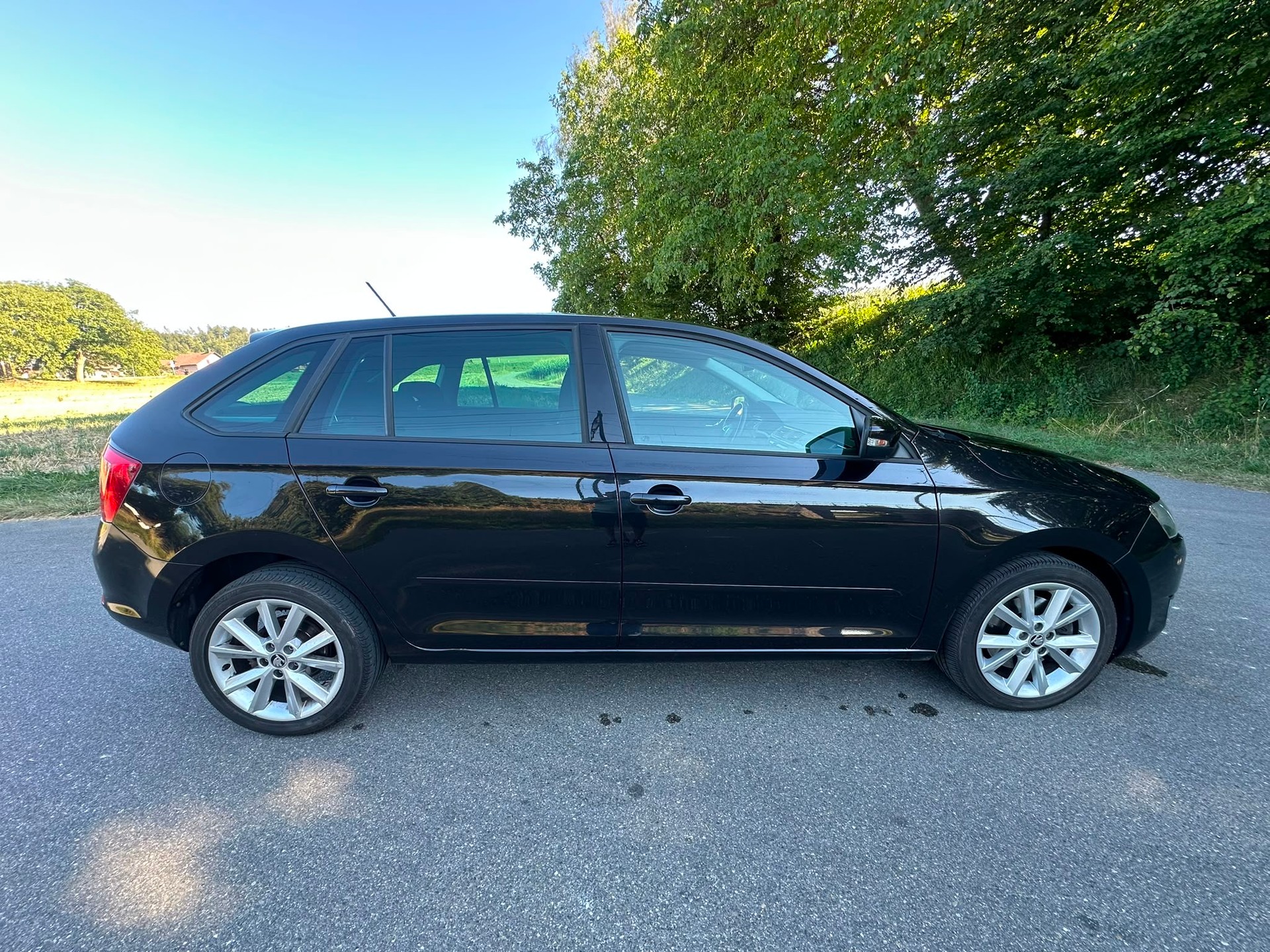 SKODA Rapid Spaceback 1.2 TSI Ambition-image-6