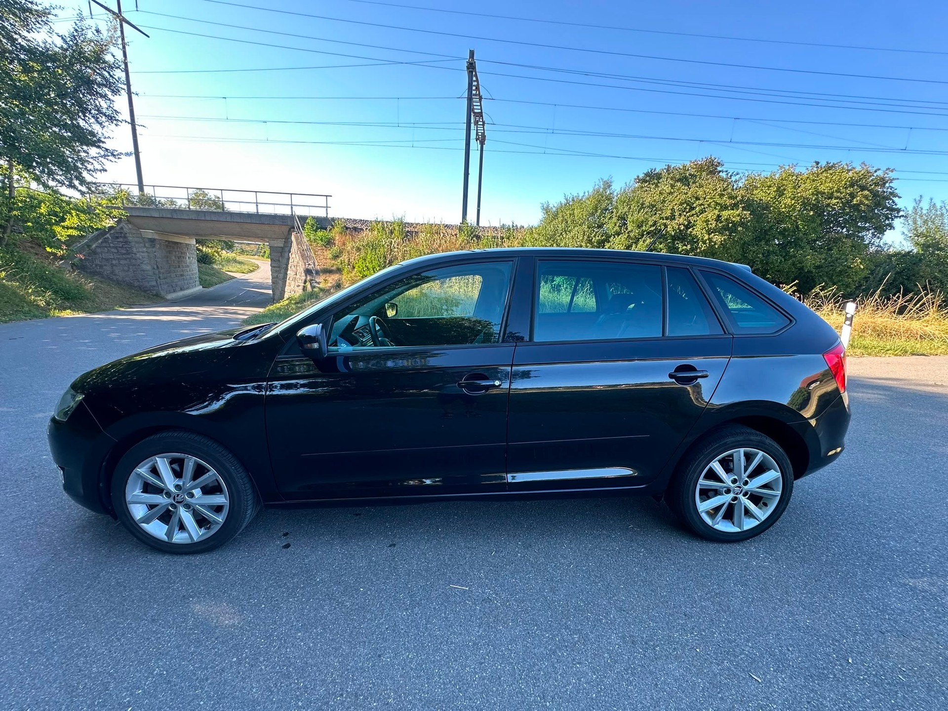 SKODA Rapid Spaceback 1.2 TSI Ambition-image-7