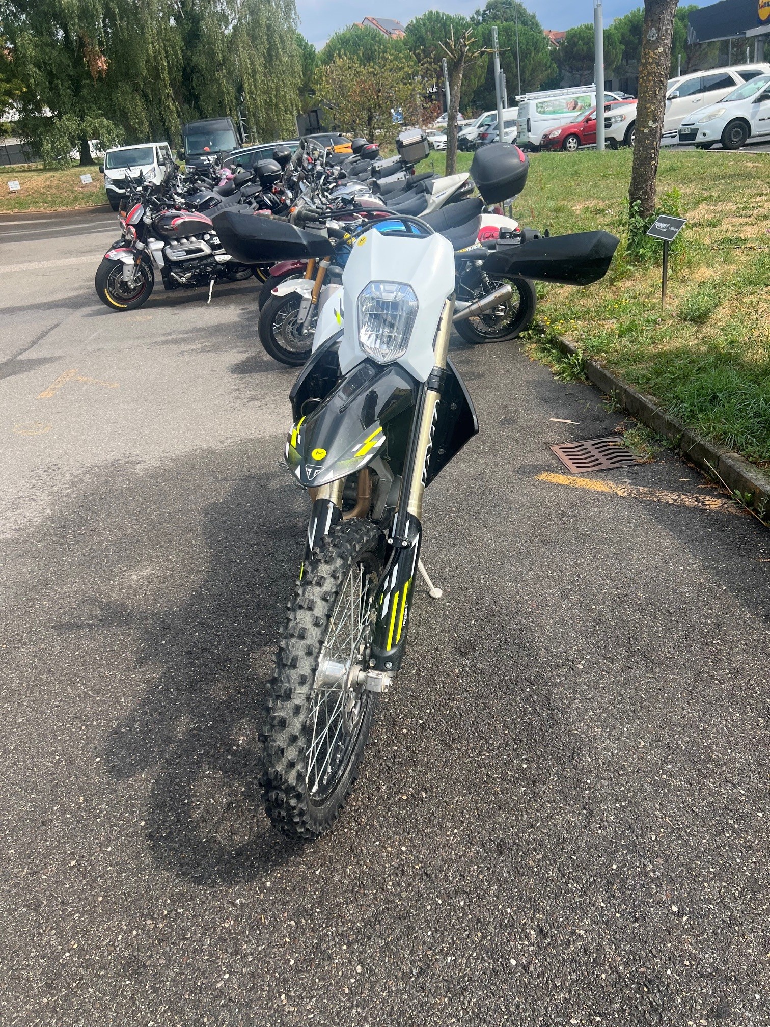 TRIUMPH TF 450 E-image-1