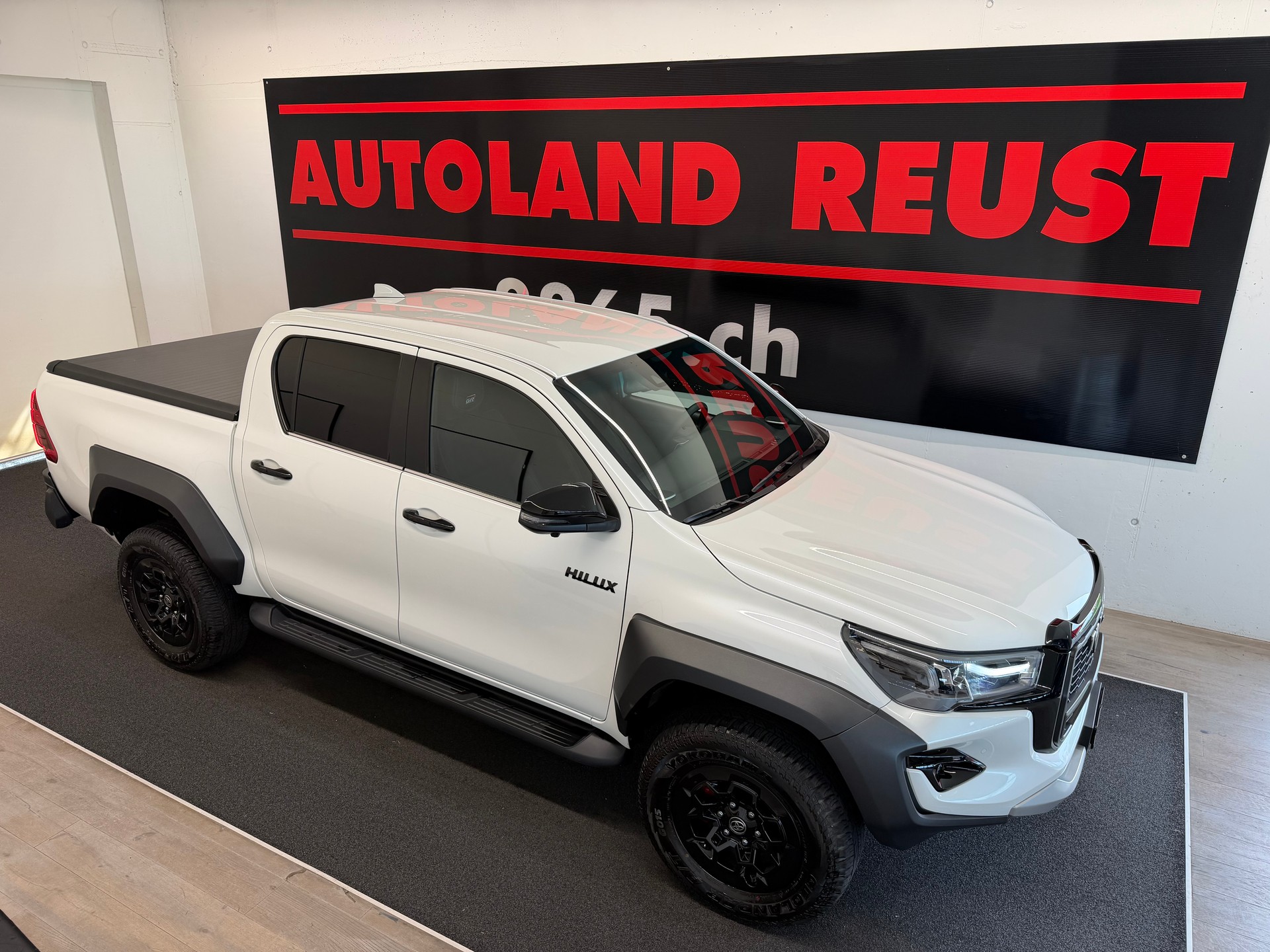 TOYOTA Hilux 2.8d GR Sport II Double Cab 4x4 A-image-4