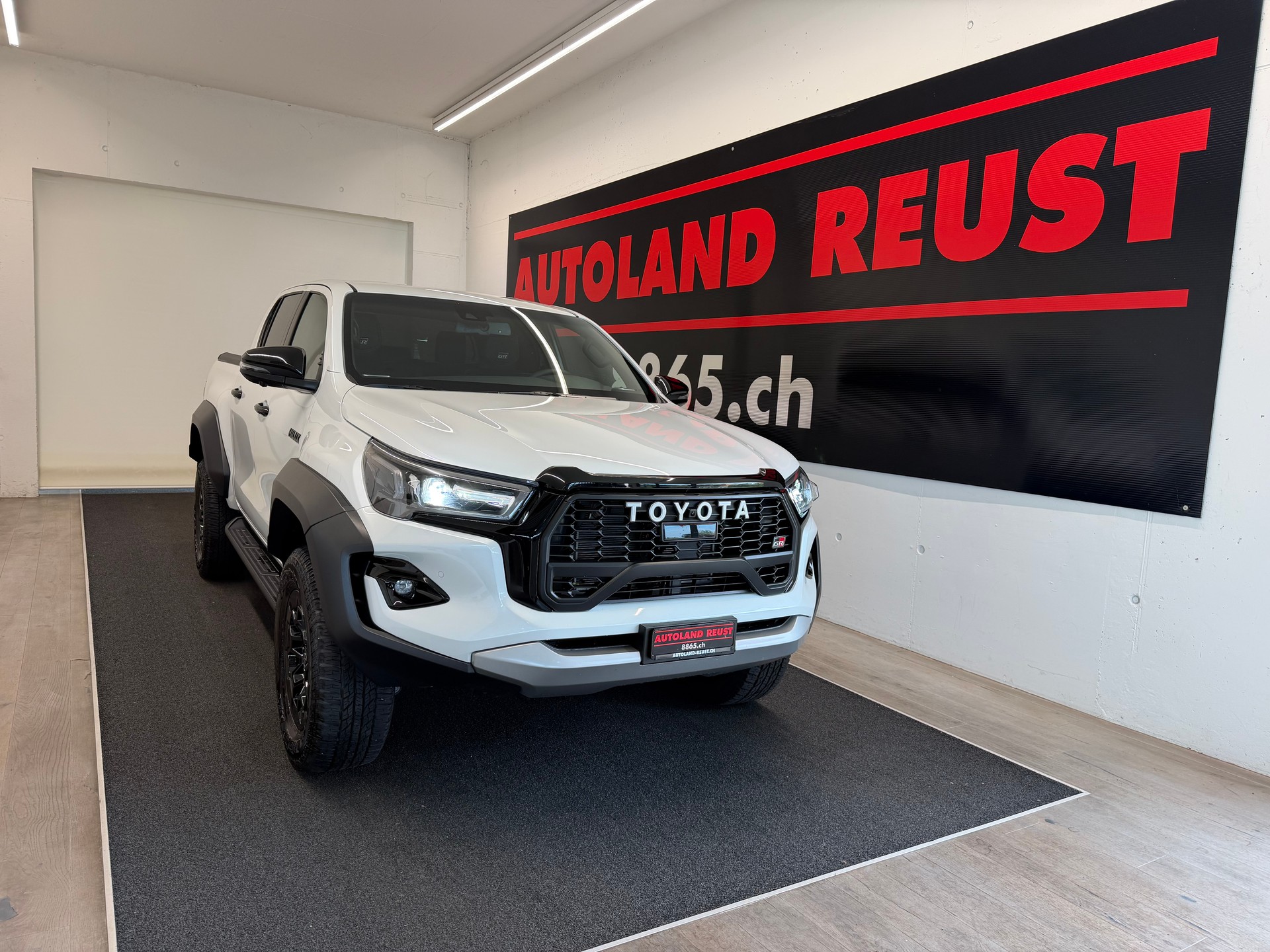 TOYOTA Hilux 2.8d GR Sport II Double Cab 4x4 A