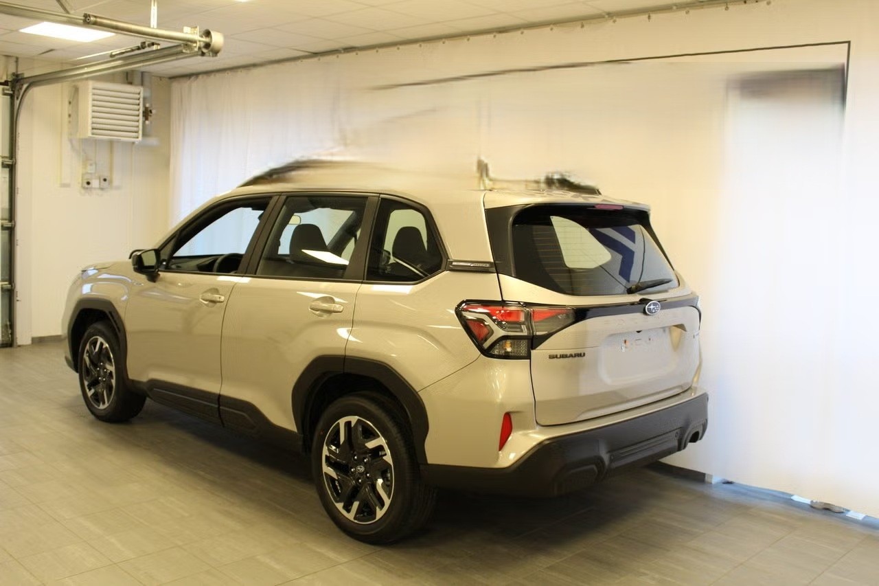 SUBARU Forester 2.0i e-Boxer Advantage Lineartronic-showroom-element-2