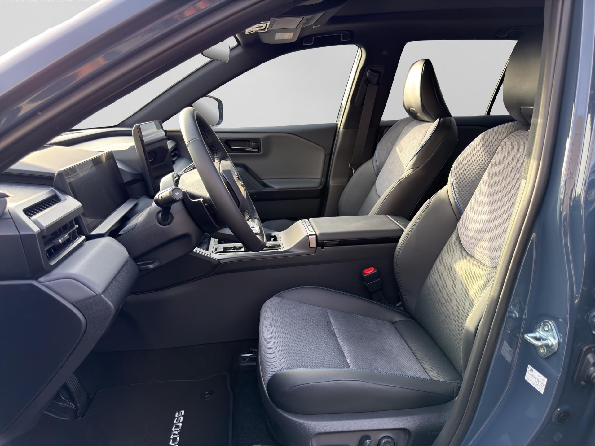 SUZUKI Across 2.5 PHEV Compact Top 4x4-showroom-element-1