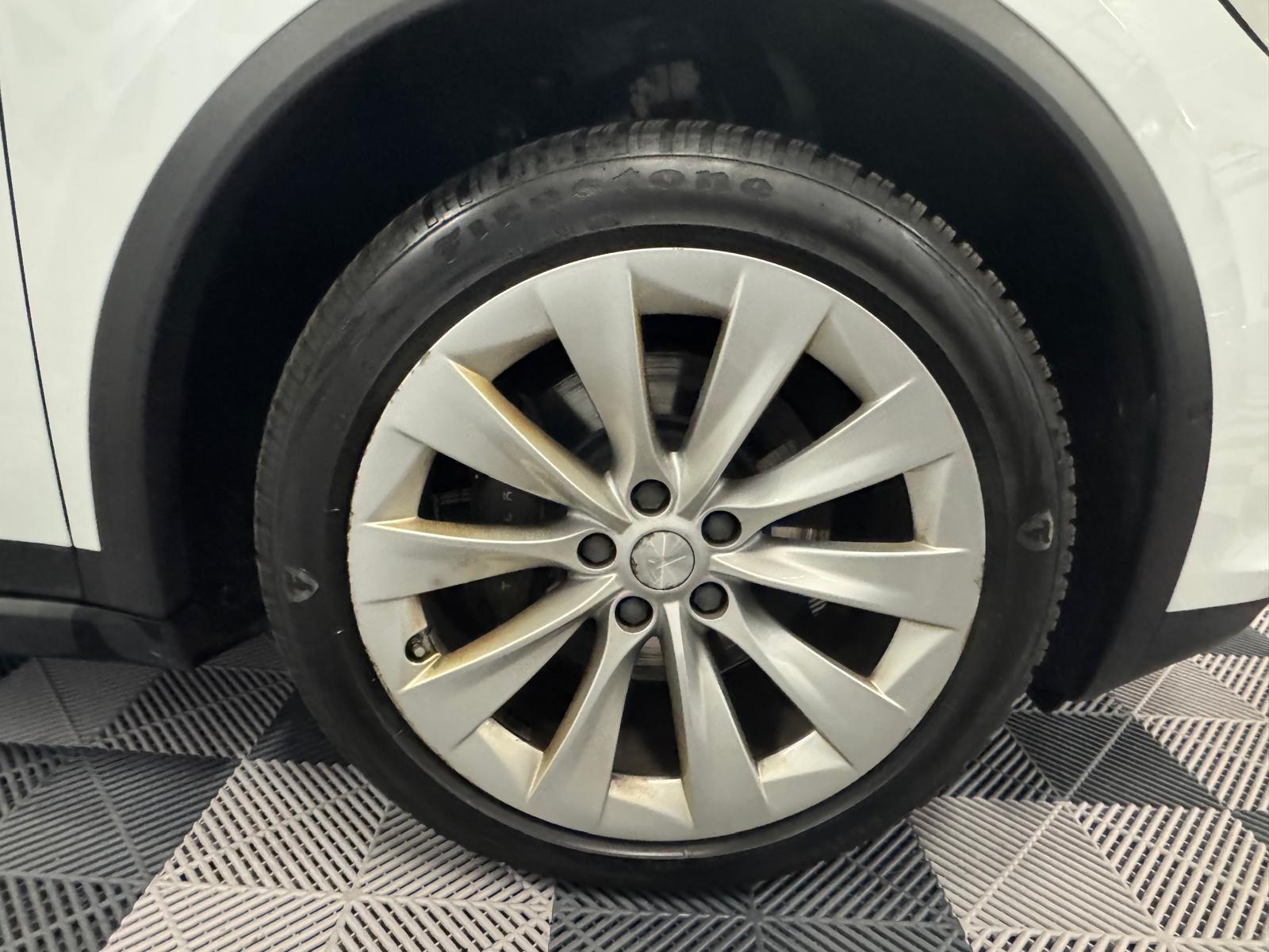 TESLA Model X 90 D-image-22