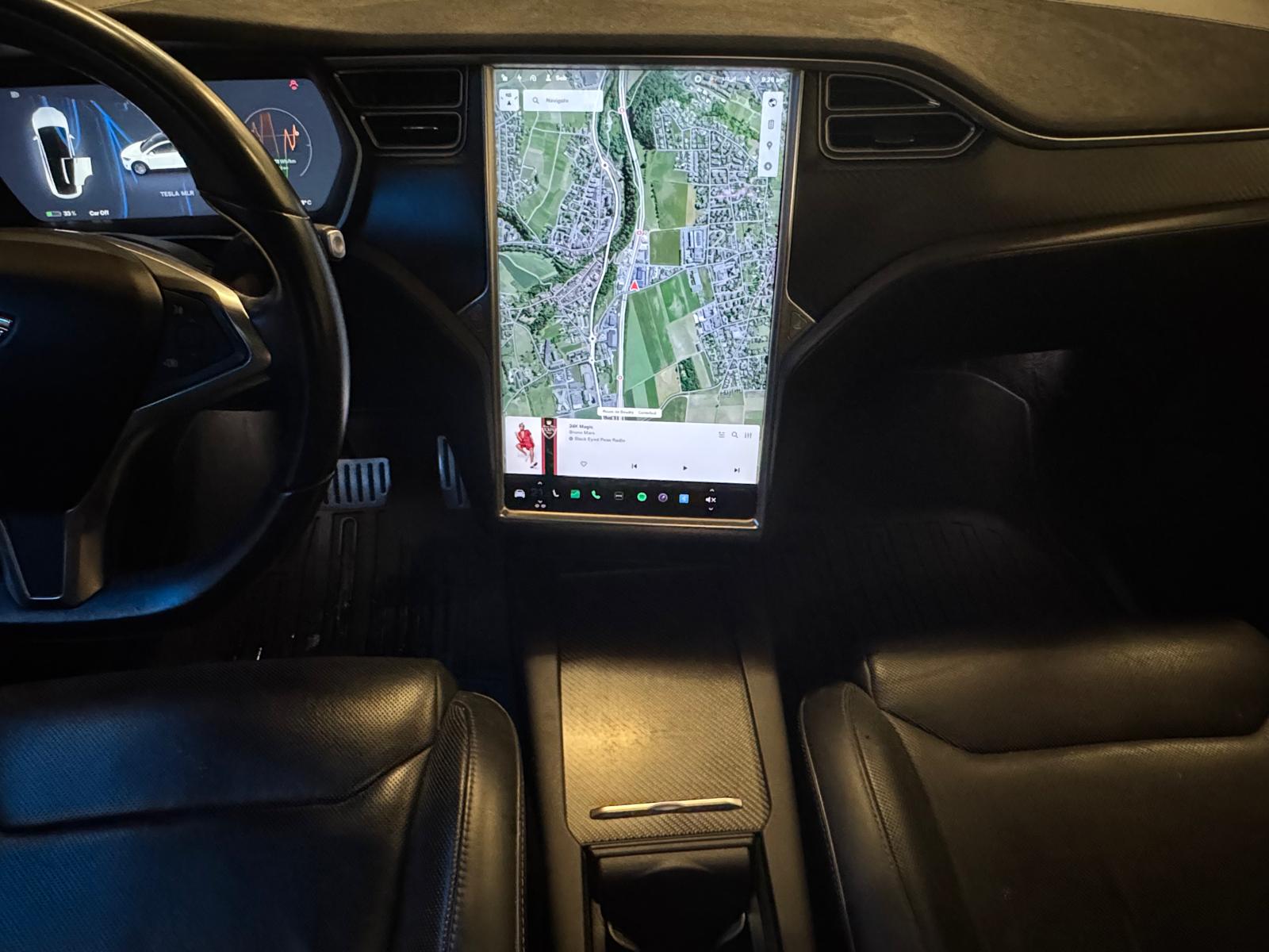 TESLA Model X 90 D-image-13