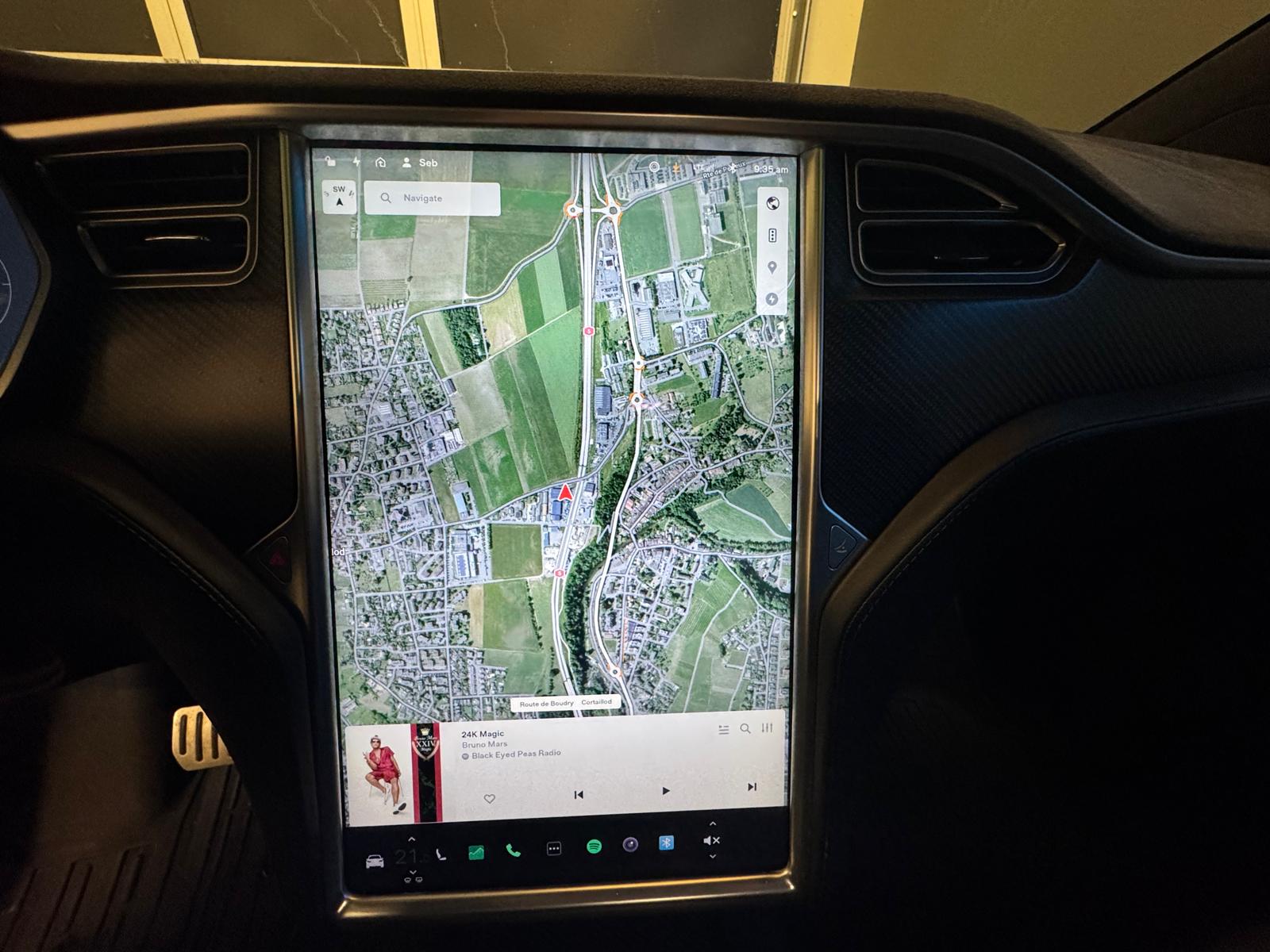 TESLA Model X 90 D-image-16