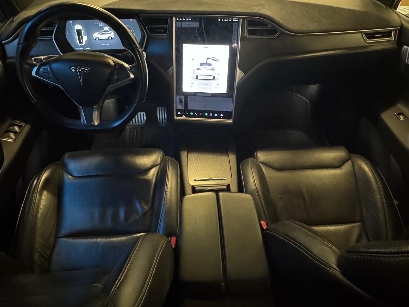 TESLA Model X 90 D-image-12