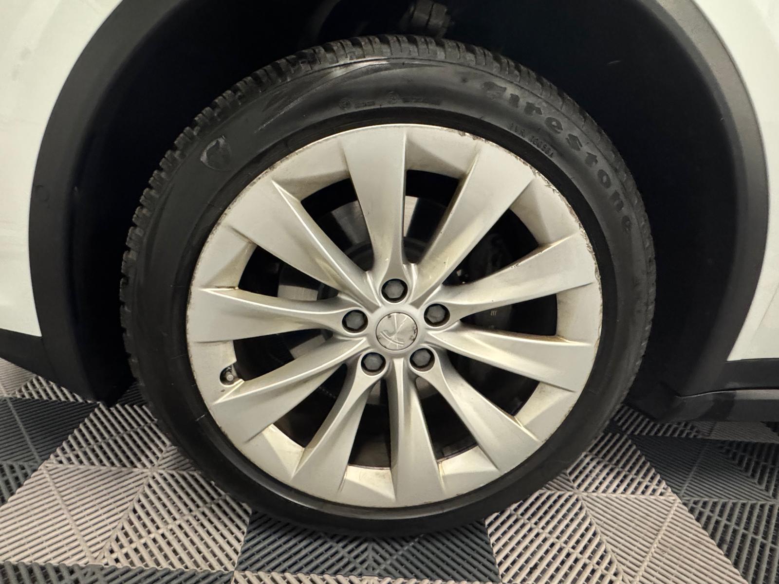 TESLA Model X 90 D-image-23