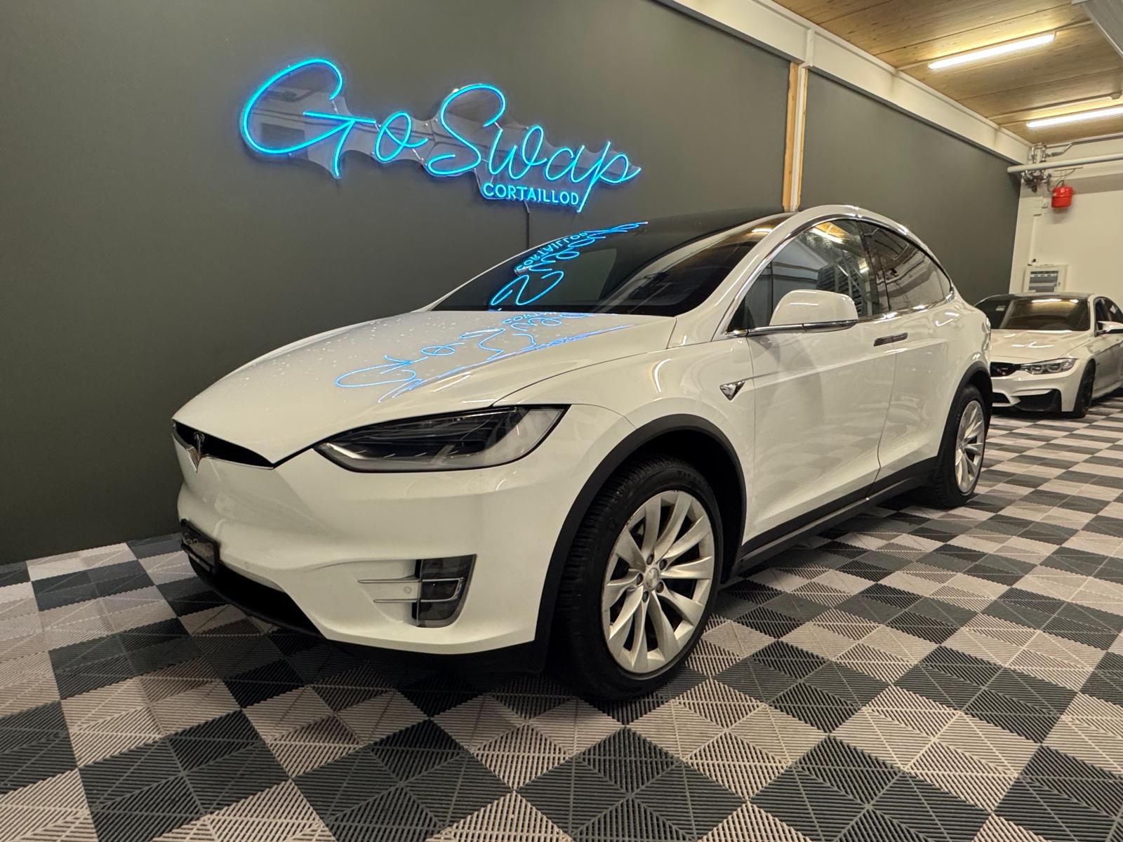 TESLA Model X 90 D