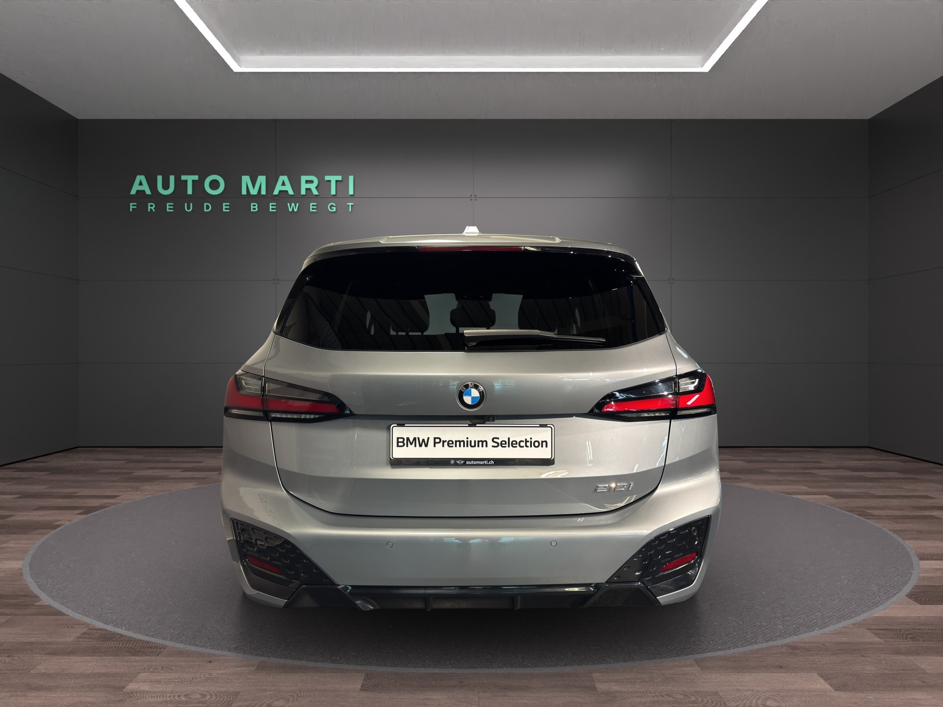 BMW 218i Active Tourer M Sport-showroom-element-3