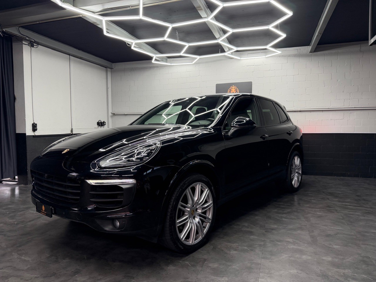 PORSCHE Cayenne Diesel Platinum Edition | CH-Auto | 360° Kamera | Bose-showroom-element-3
