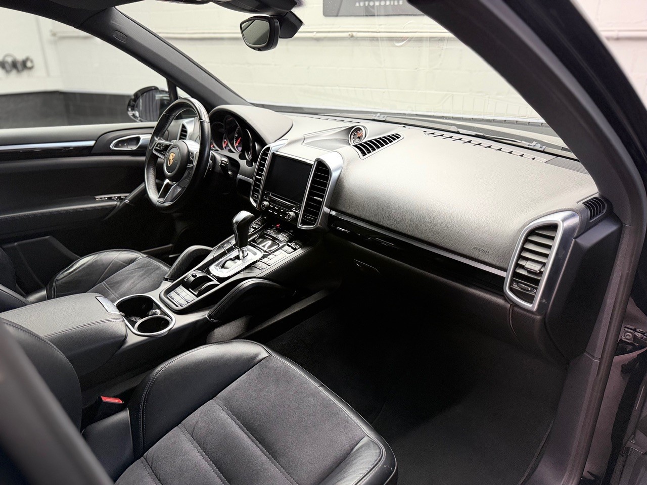 PORSCHE Cayenne Diesel Platinum Edition | CH-Auto | 360° Kamera | Bose-image-20