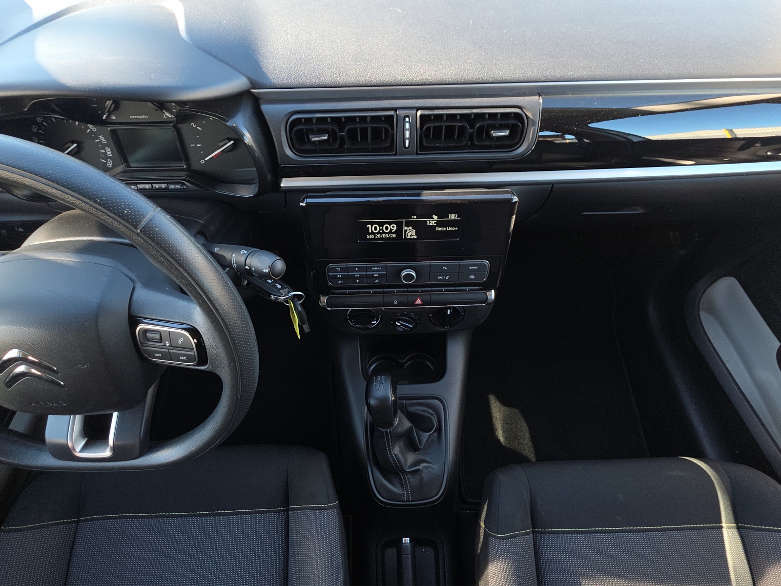 CITROEN C3 1.2i PureTech Feel-image-11