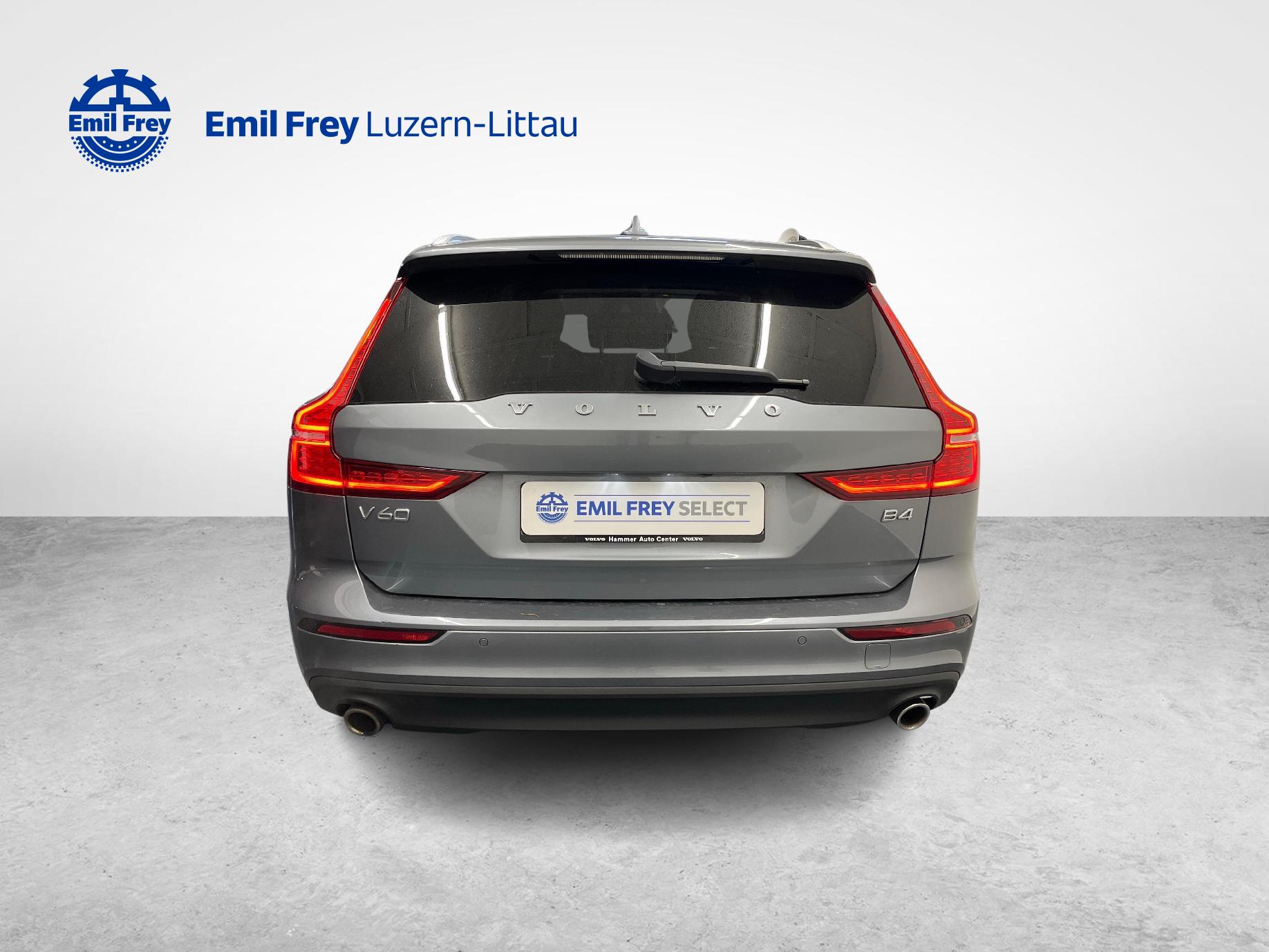 VOLVO V60 2.0 B4 Momentum-showroom-element-3