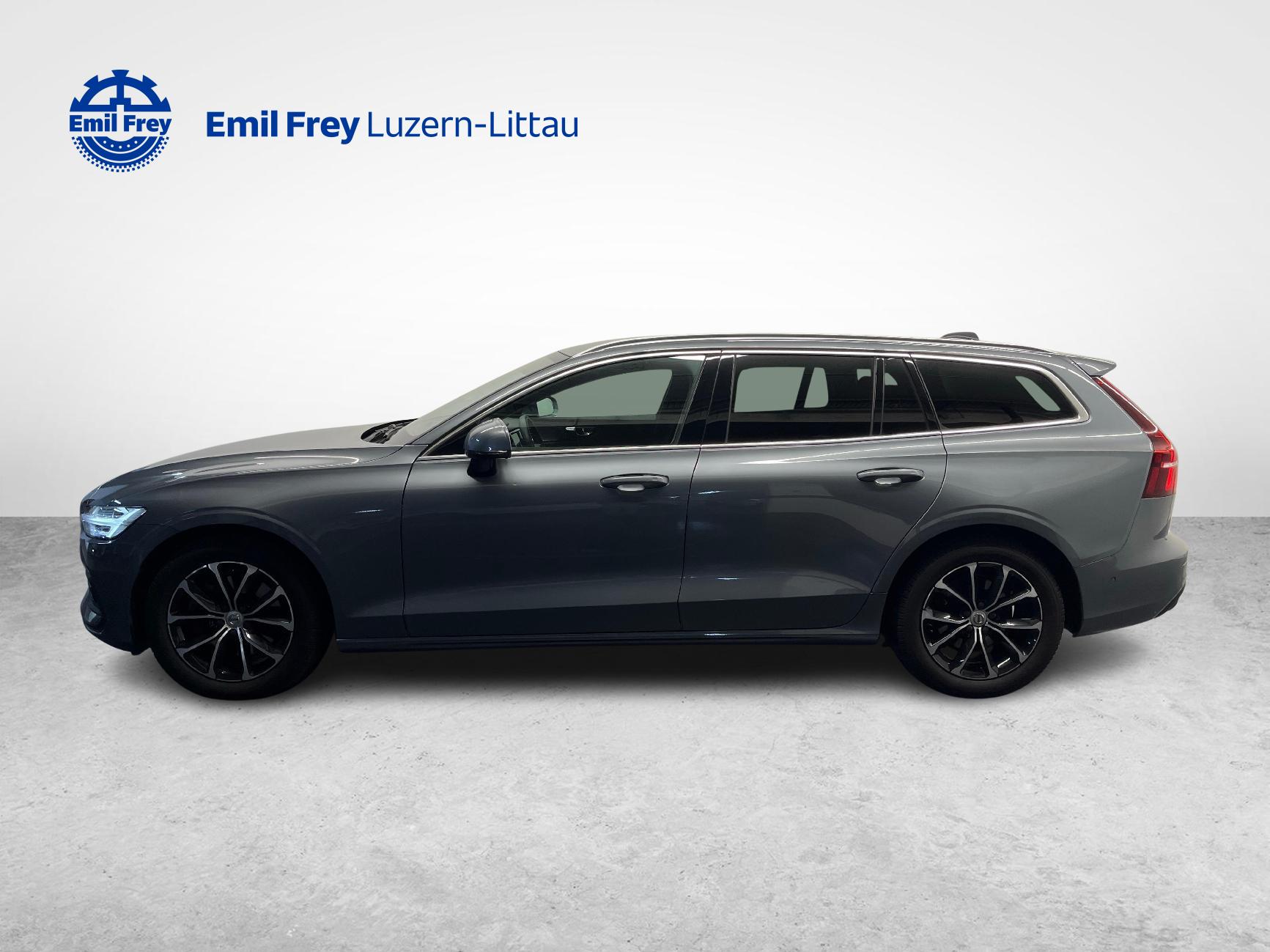 VOLVO V60 2.0 B4 Momentum-showroom-element-1