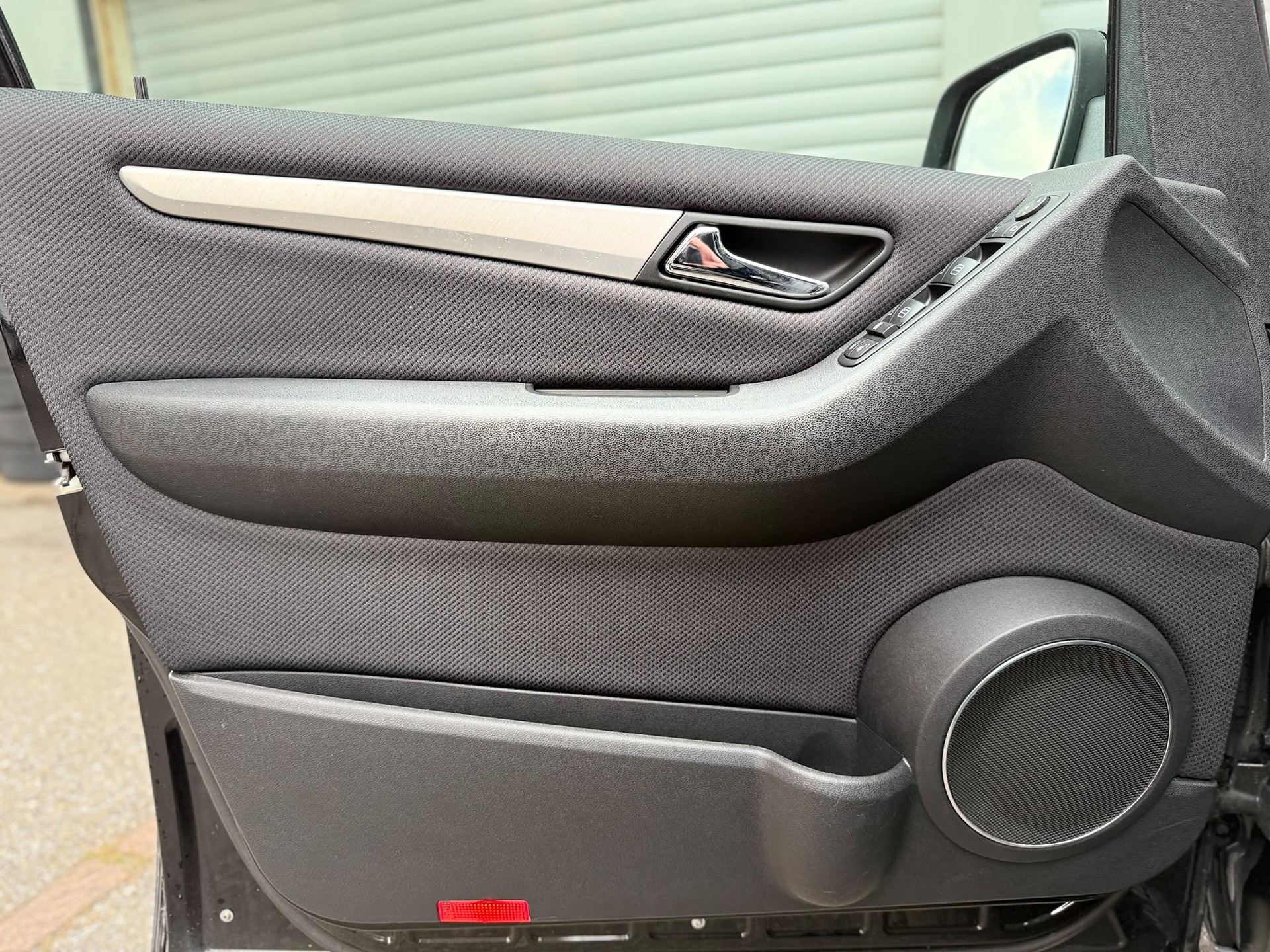 MERCEDES-BENZ A 180 Avantgarde-image-7