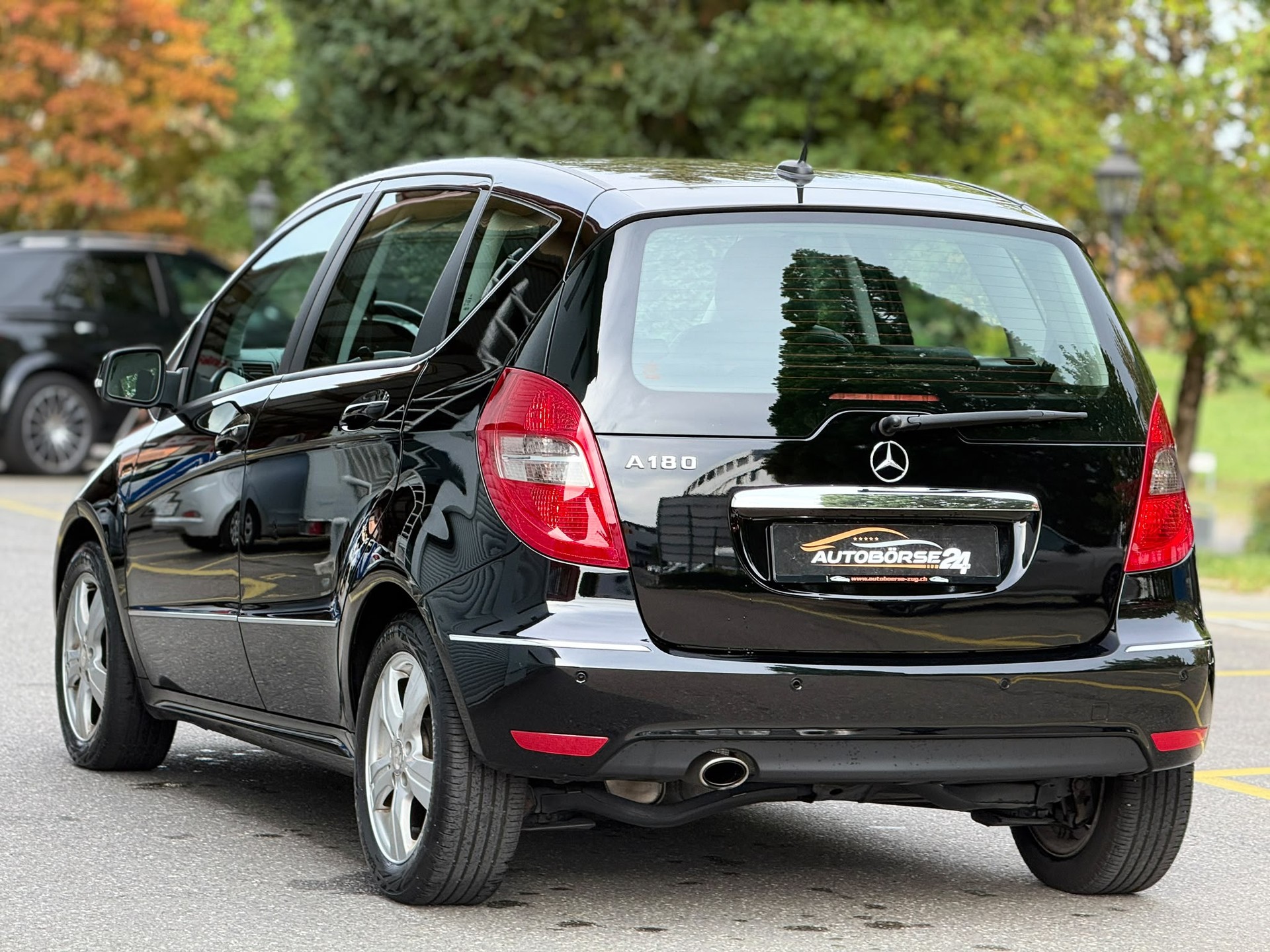MERCEDES-BENZ A 180 Avantgarde-image-4