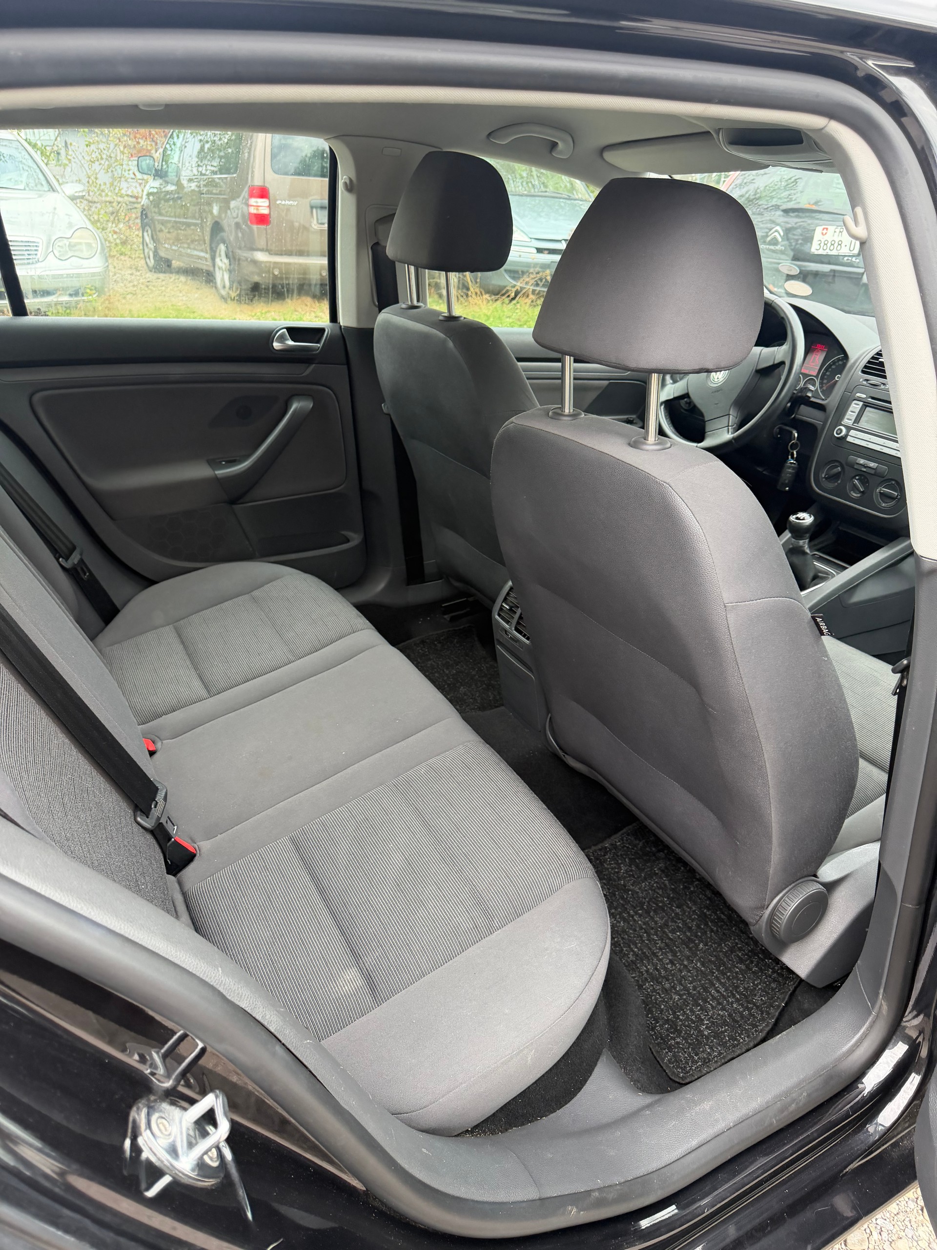 VW Golf 1.6 FSI Trendline-image-4
