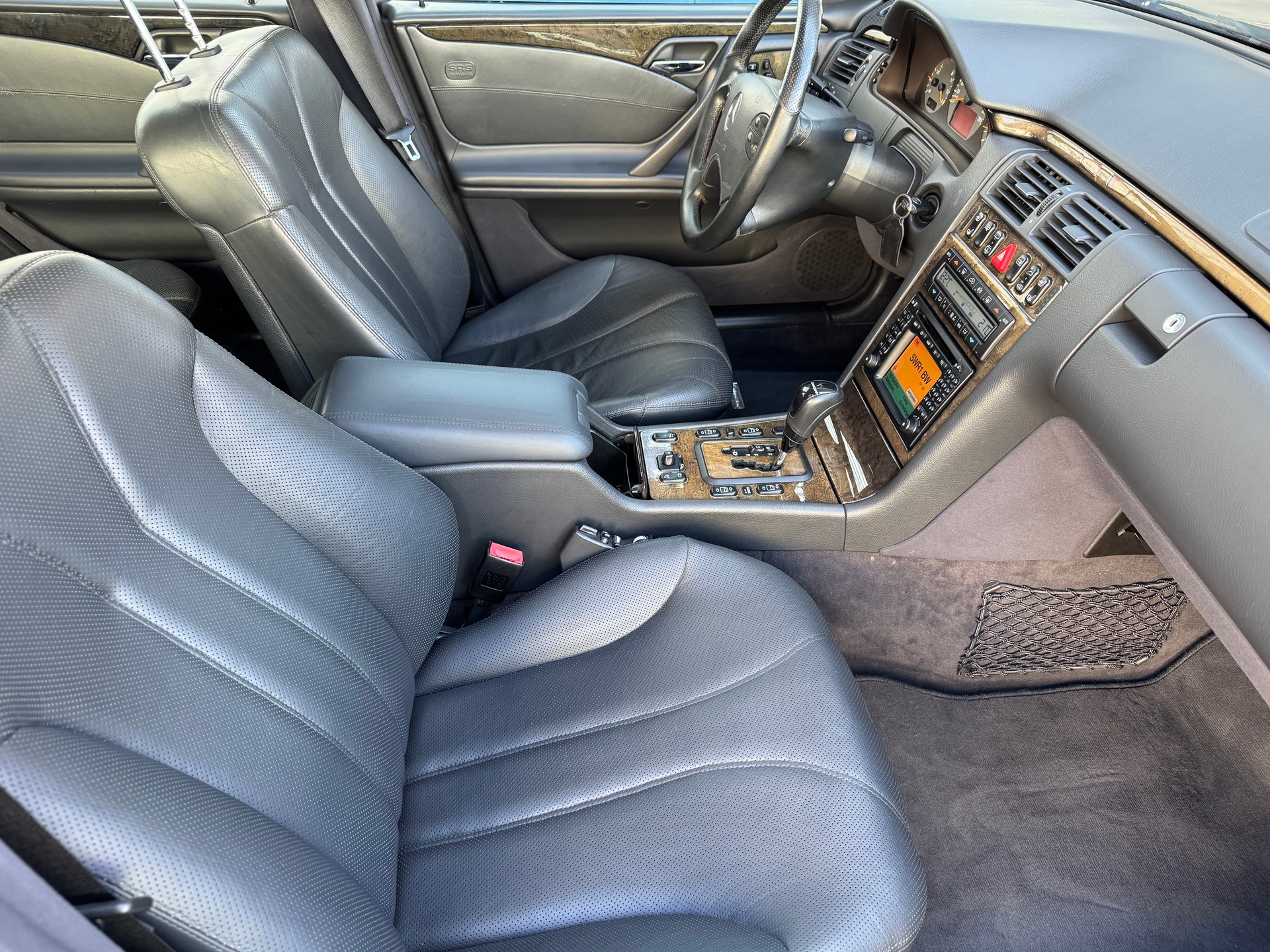 MERCEDES-BENZ E 55 AMG Avantgarde Automatic-image-7