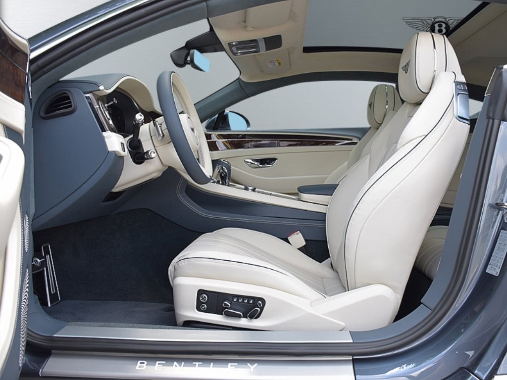 BENTLEY Continental GT V8 4.0 PHEV 680 PS-showroom-element-3