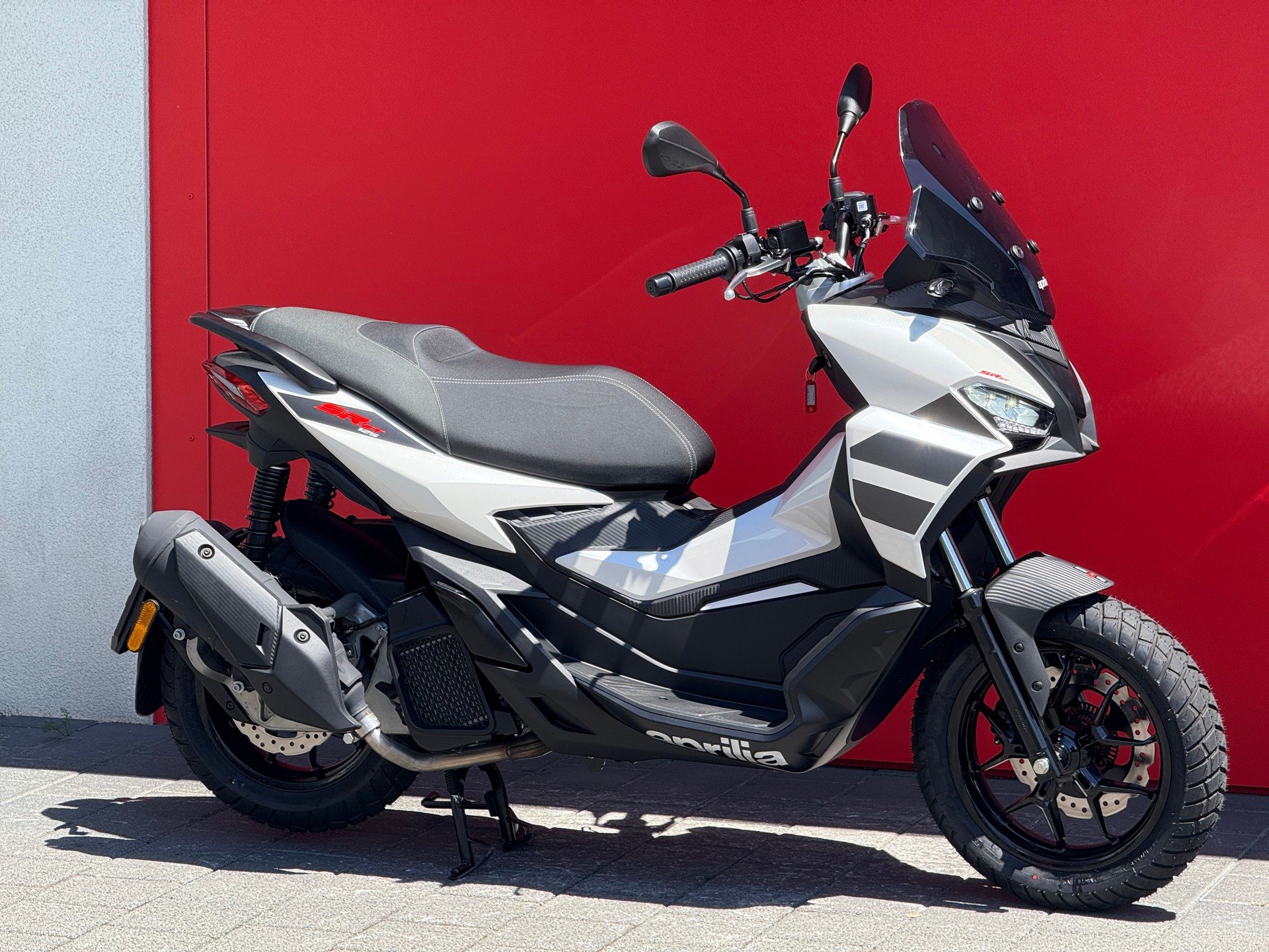 APRILIA SR 125 GT ABS E5+-image-1