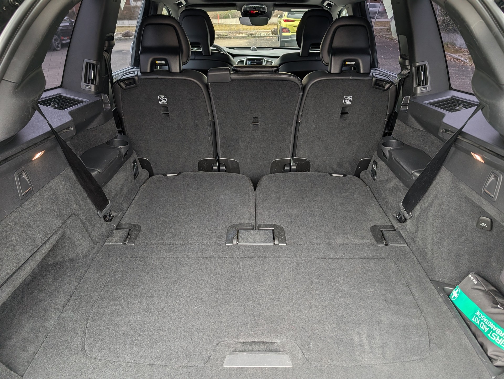 VOLVO XC90 T8 AWD R-Design Geartronic-image-8