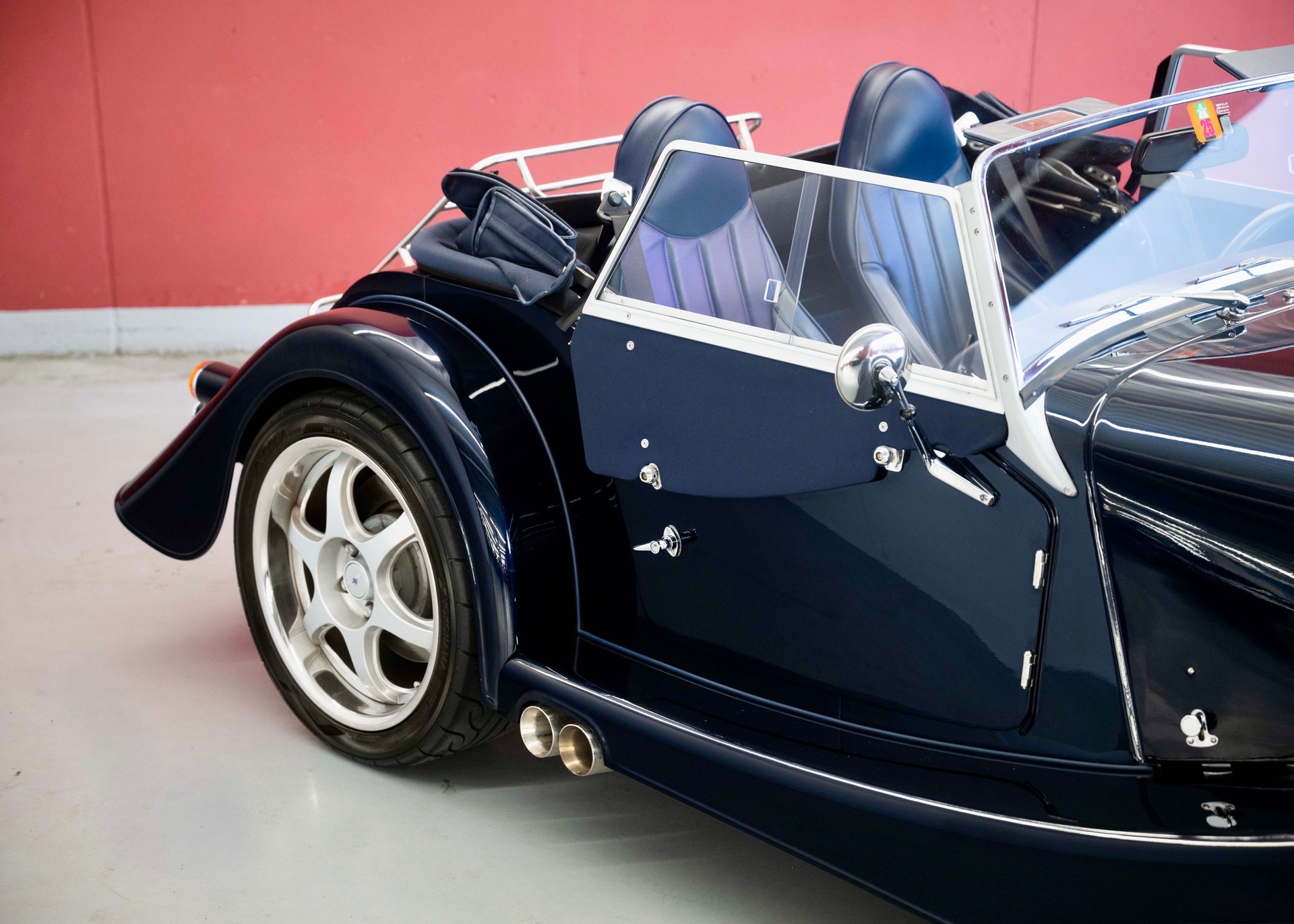 MORGAN Plus 8 4.8 V8 Manual transmission (1 of 70)-image-13