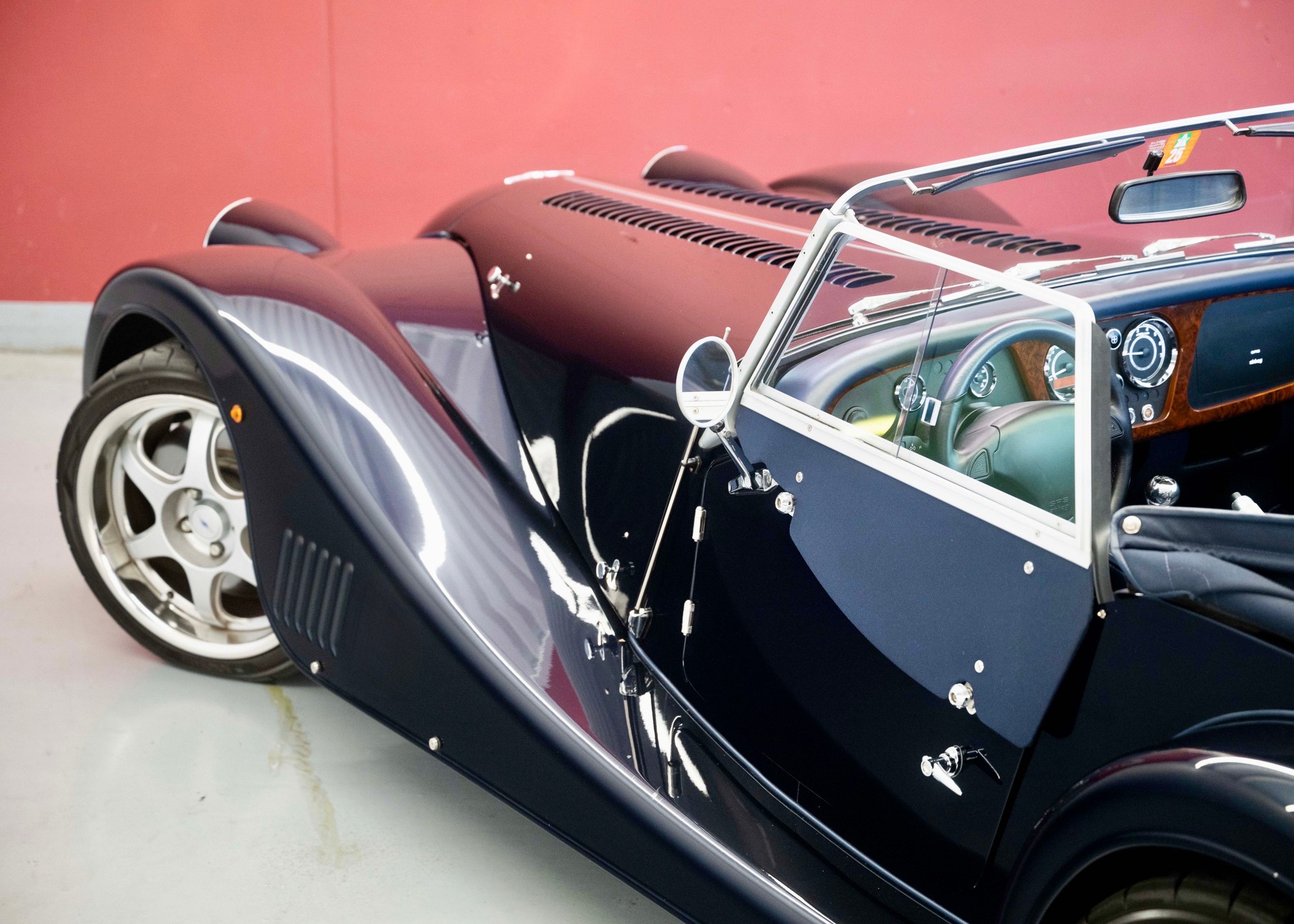 MORGAN Plus 8 4.8 V8 Manual transmission (1 of 70)-image-12