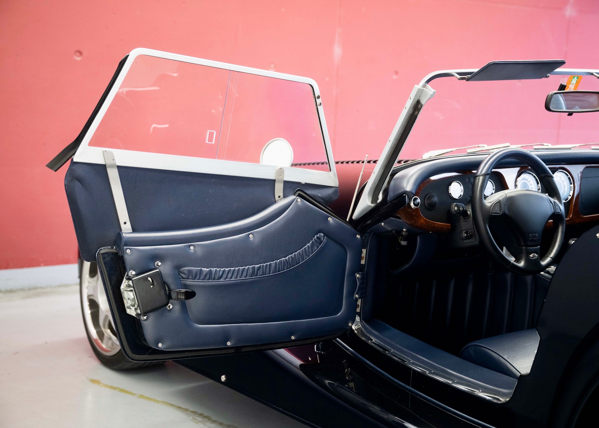 MORGAN Plus 8 4.8 V8 Manual transmission (1 of 70)-image-31