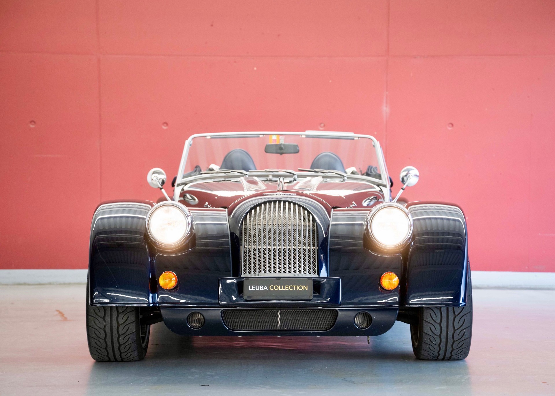 MORGAN Plus 8 4.8 V8 Manual transmission (1 of 70)-showroom-element-2