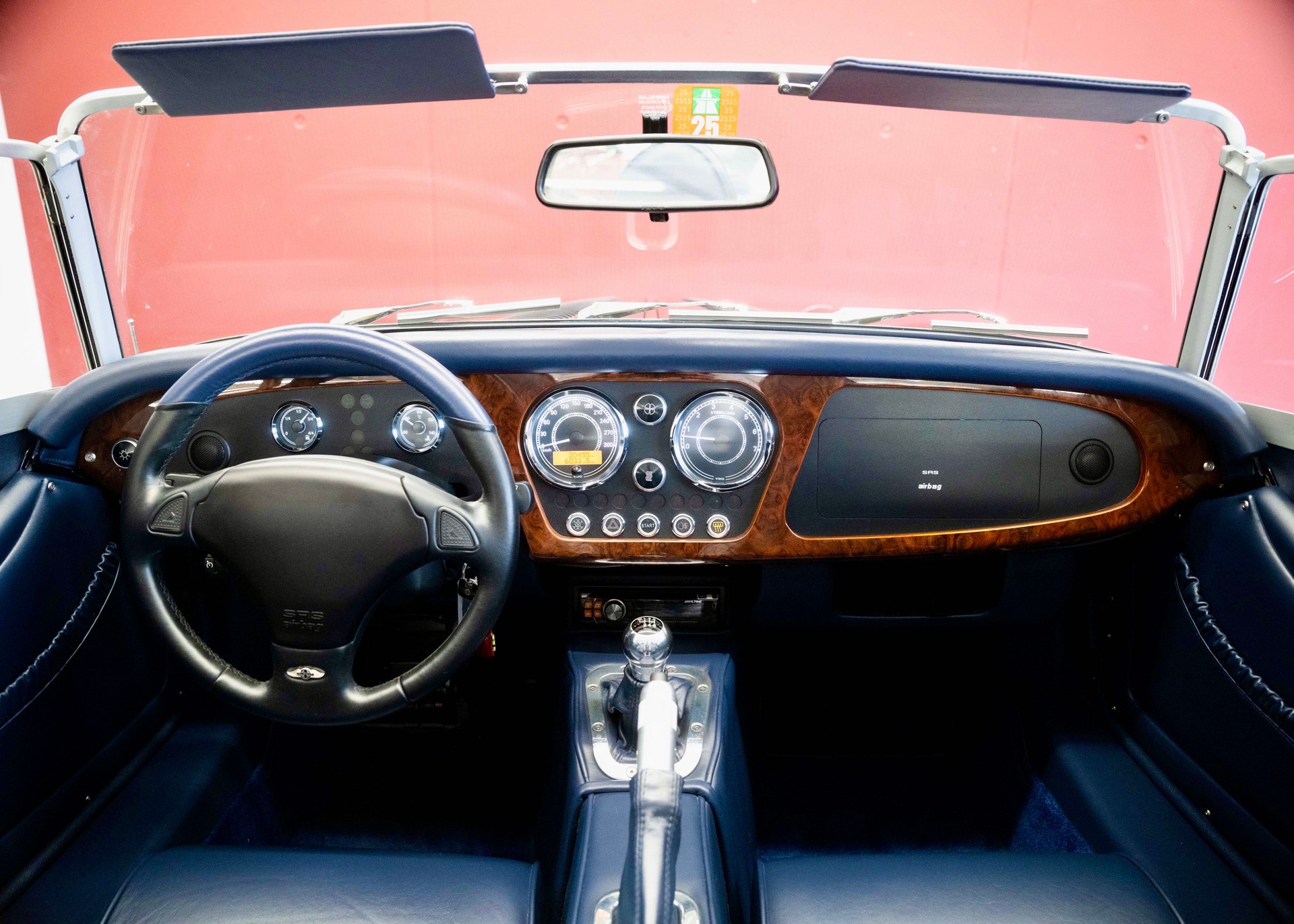 MORGAN Plus 8 4.8 V8 Manual transmission (1 of 70)-image-16