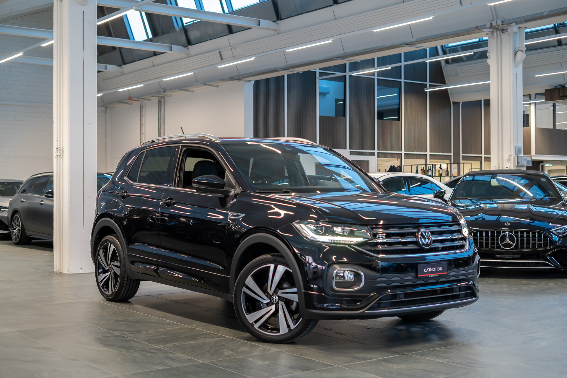 VW T-Cross 1.0 TSI 115 R-Line DSG/ Tempomat / Sitzheizung / Parkhilfe-showroom-element-2