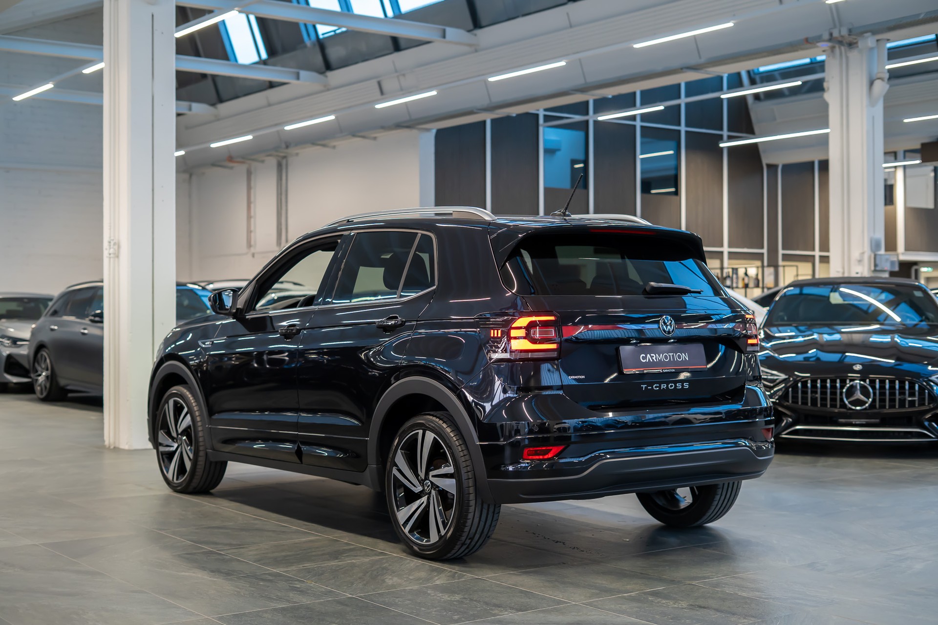 VW T-Cross 1.0 TSI 115 R-Line DSG/ Tempomat / Sitzheizung / Parkhilfe-showroom-element-3