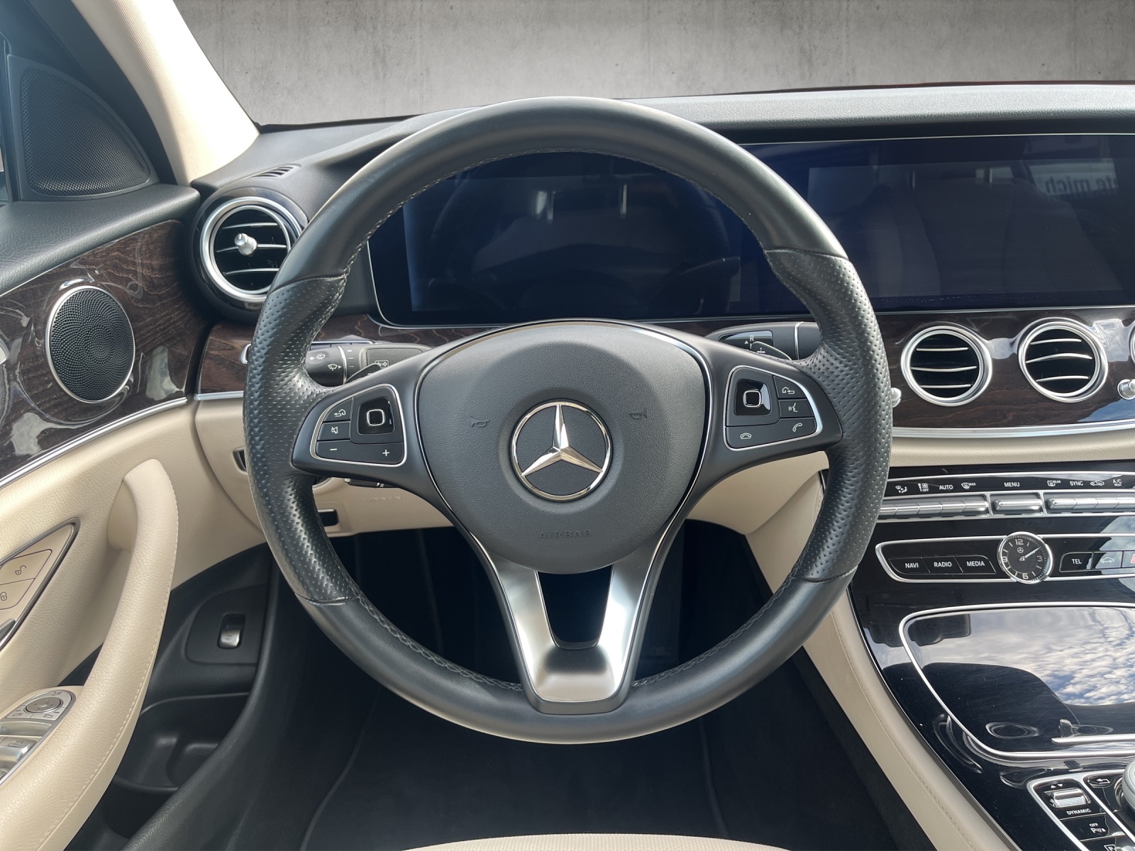 MERCEDES-BENZ E 400 Avantgarde 4matic-image-11