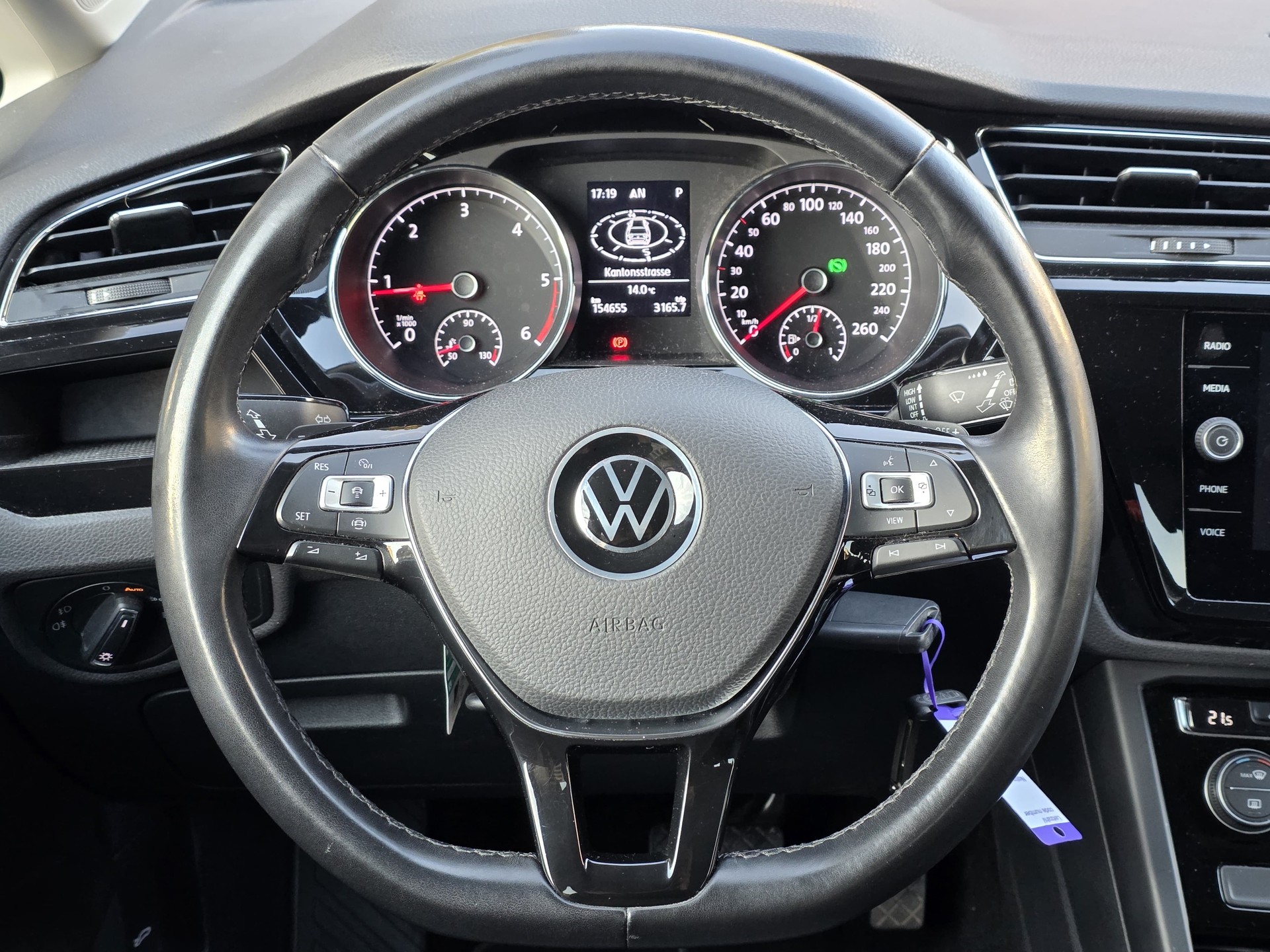 VW Touran 2.0 TDI BlueMotion Technology Comfortline DSG-image-9
