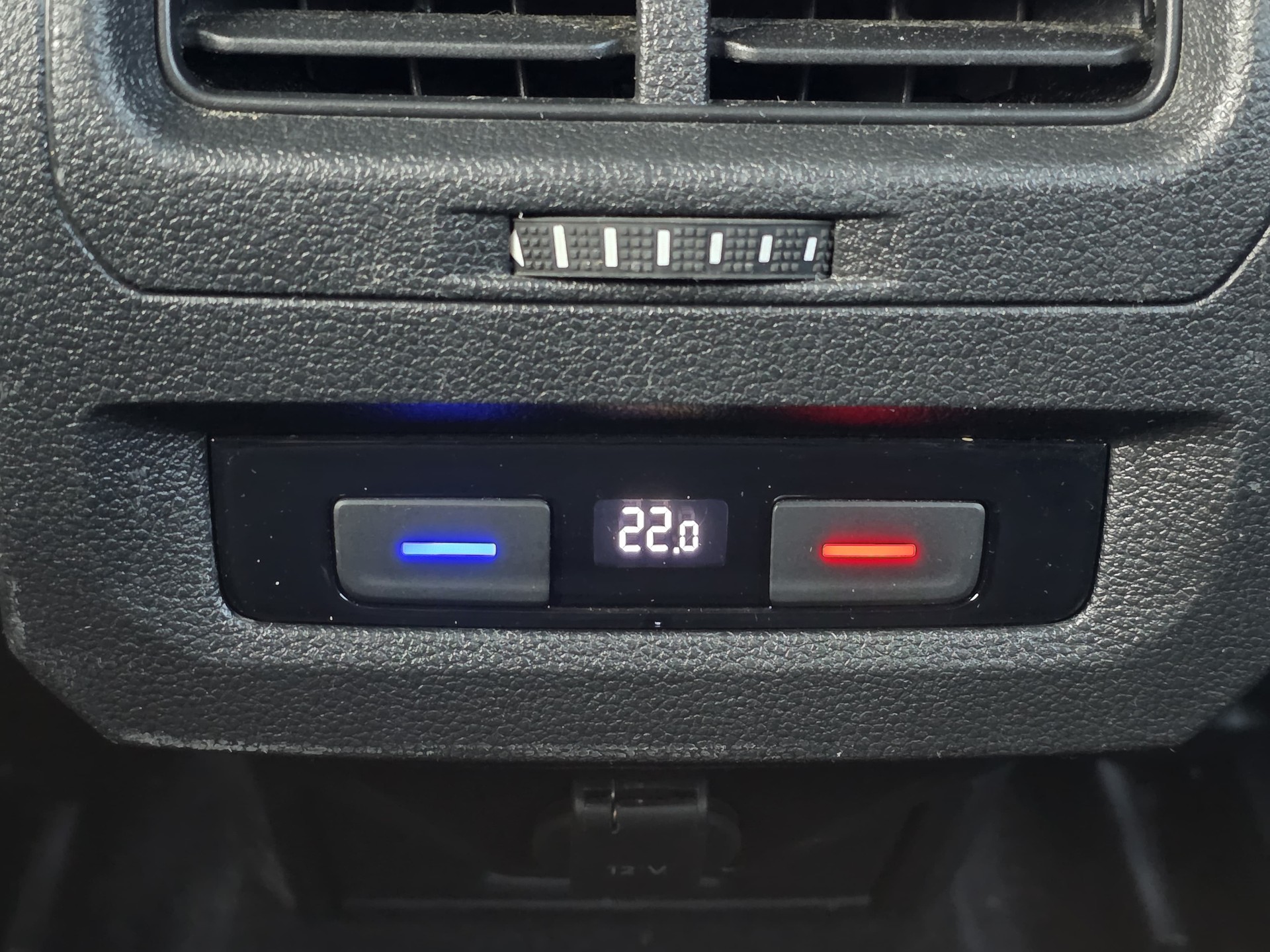 VW Touran 2.0 TDI BlueMotion Technology Comfortline DSG-image-6