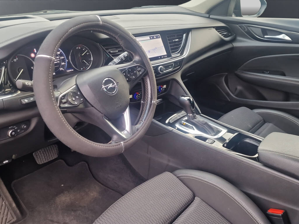 OPEL Insignia Sports Tourer 2.0 CDTi BiT. Excellence AWD-image-8