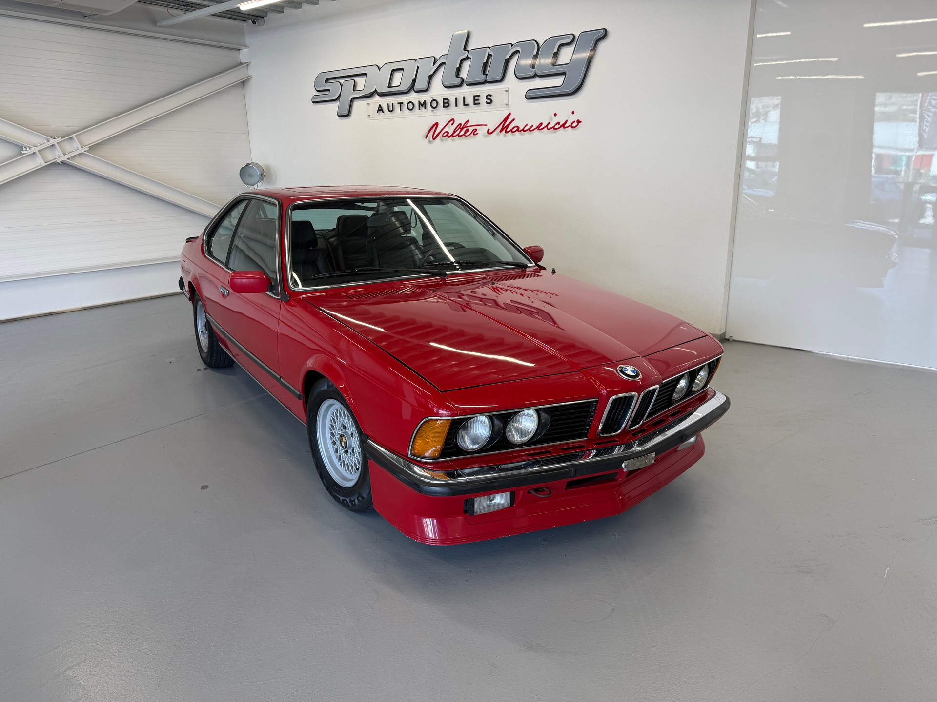BMW 635 CSI Manuelle-showroom-element-1