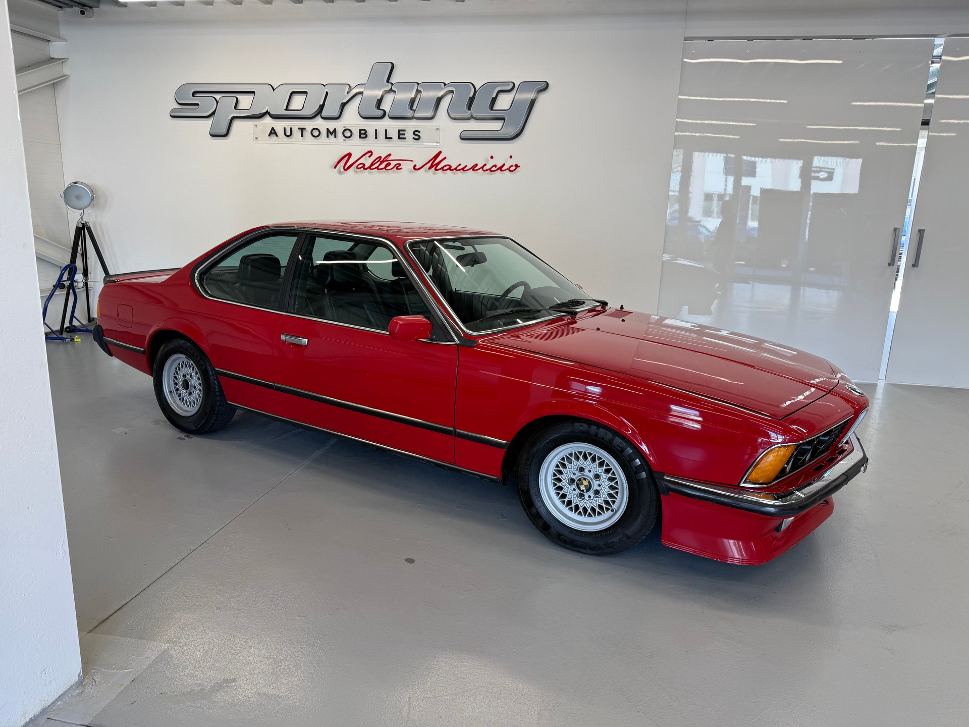 BMW 635 CSI Manuelle-showroom-element-2
