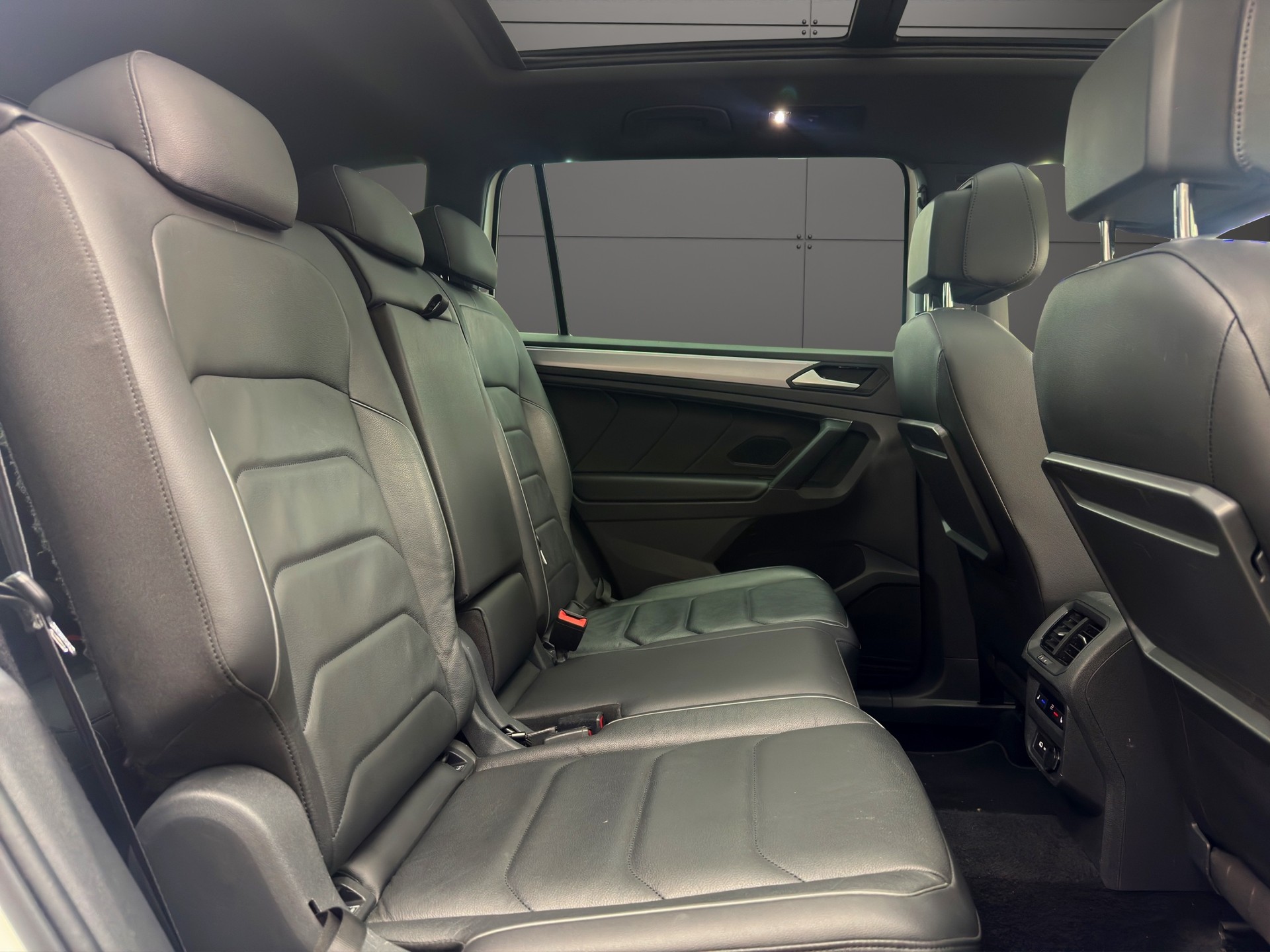 SEAT Tarraco 2.0 TSI 4Drive DSG Swiss FR-image-14