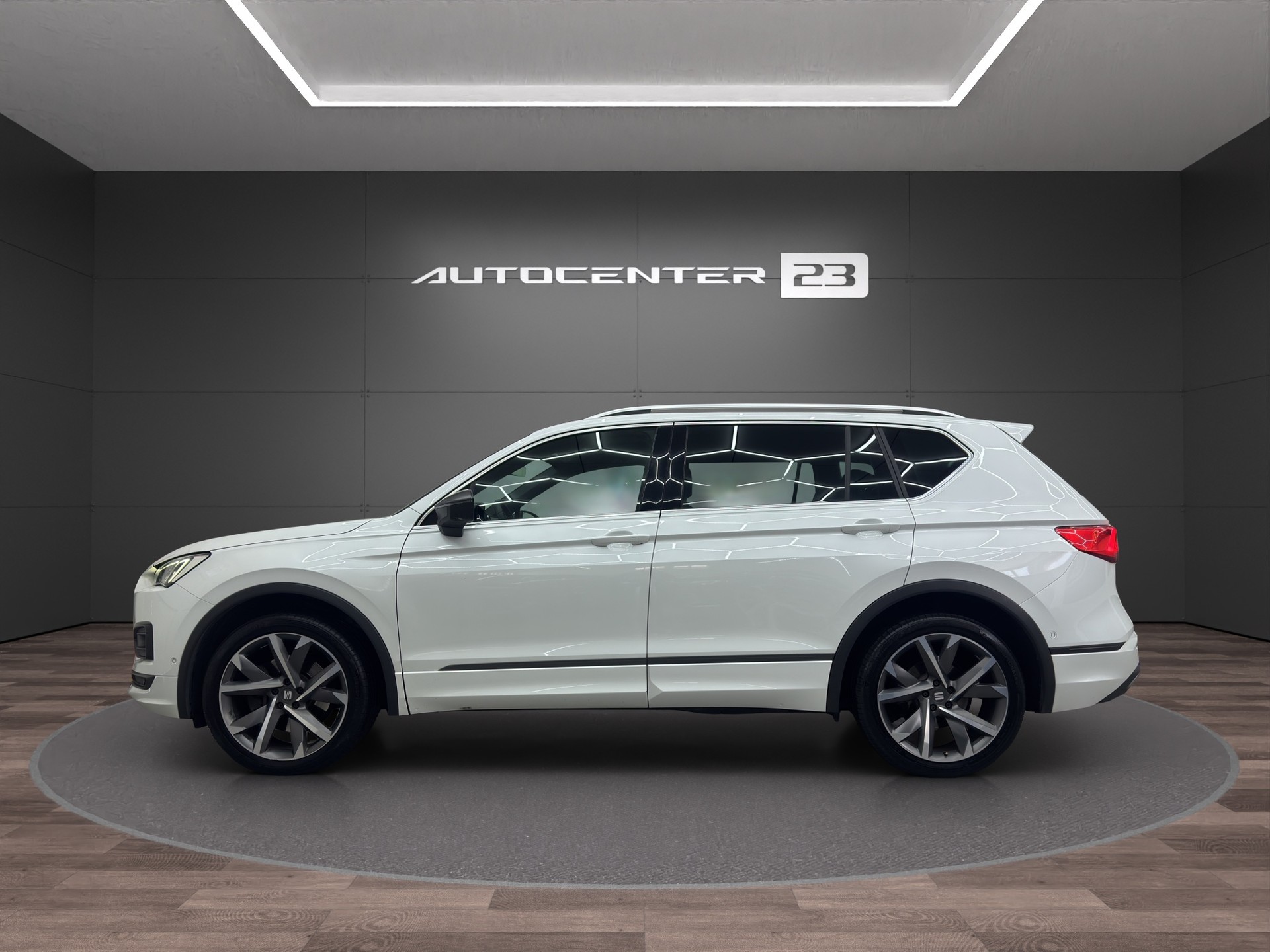 SEAT Tarraco 2.0 TSI 4Drive DSG Swiss FR-image-1