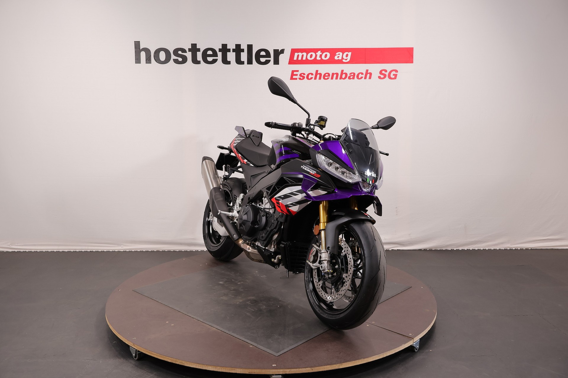 APRILIA Tuono 1100 V4 Factory-image-0