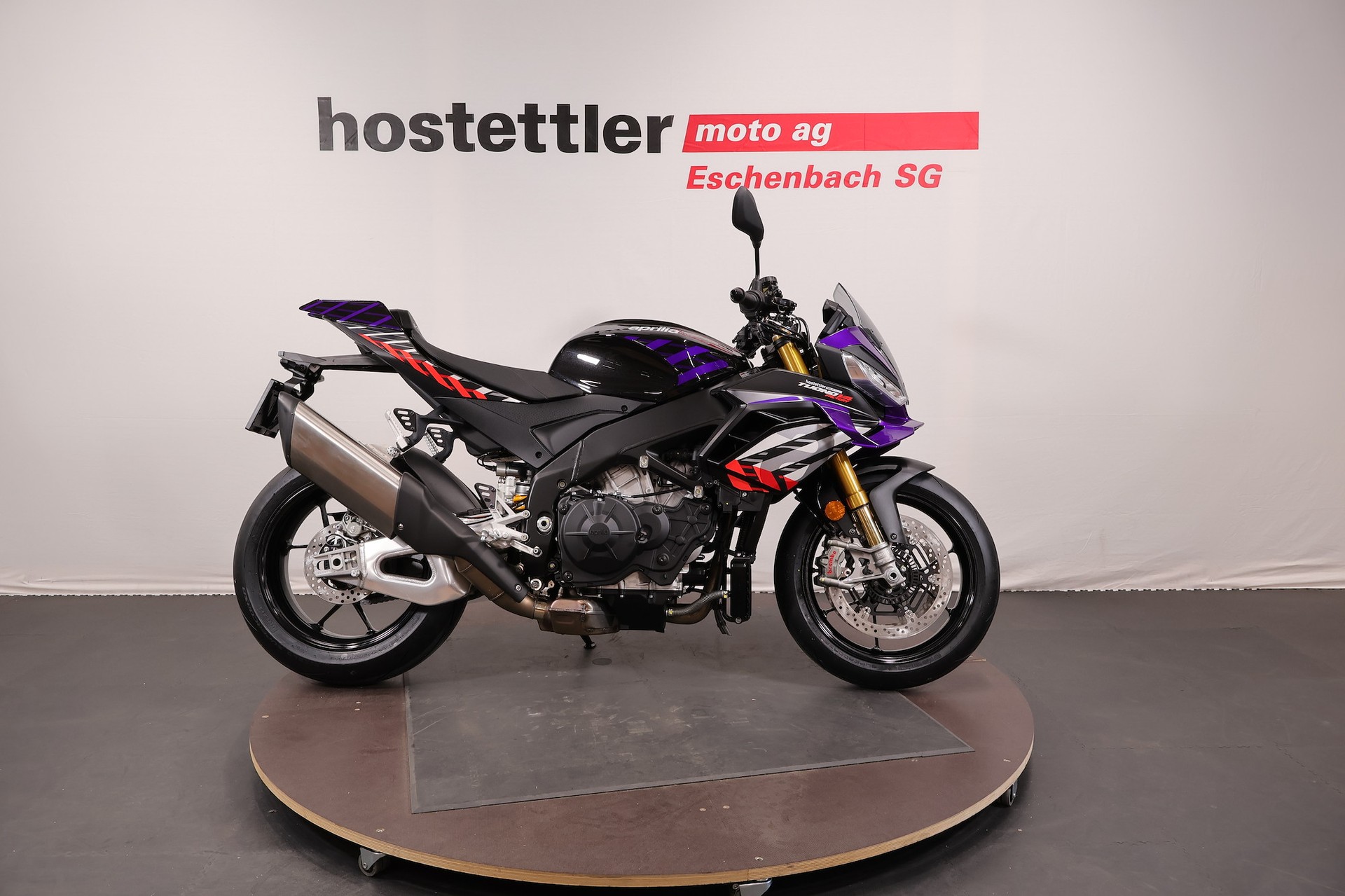 APRILIA Tuono 1100 V4 Factory-image-1