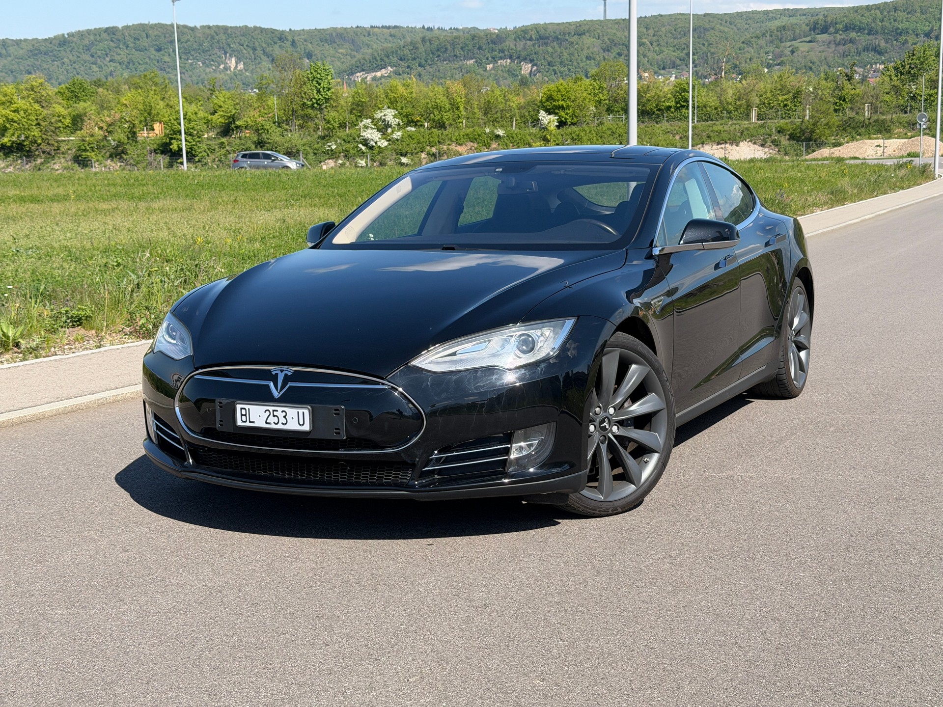 TESLA Model S 85 ...Kein Free Supercharger...