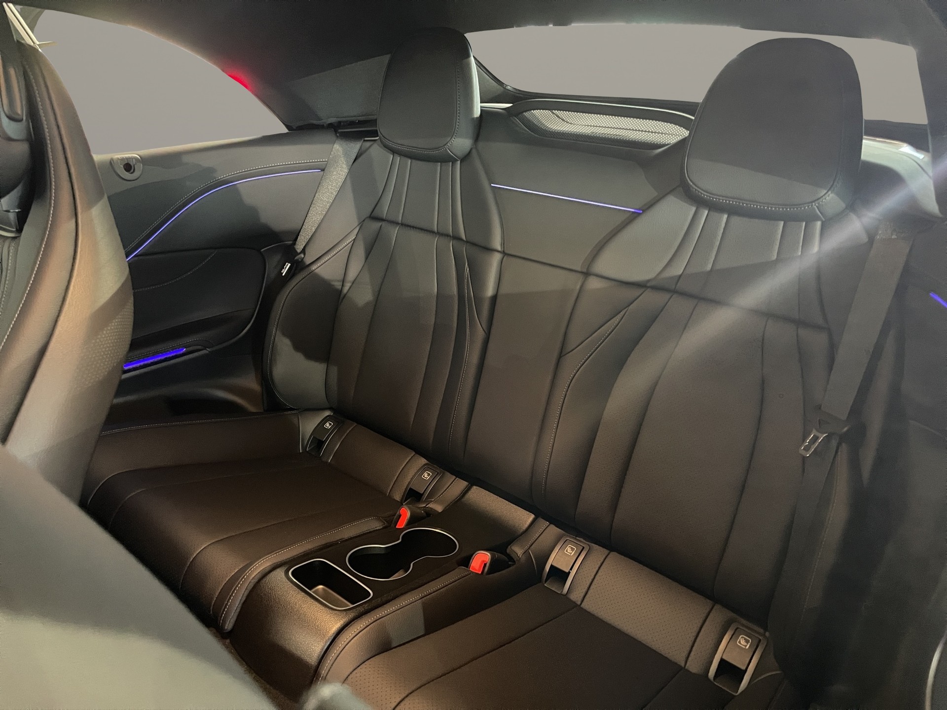 MERCEDES-BENZ CLE 200 Cabrio 4Matic 9G-Tronic-image-9