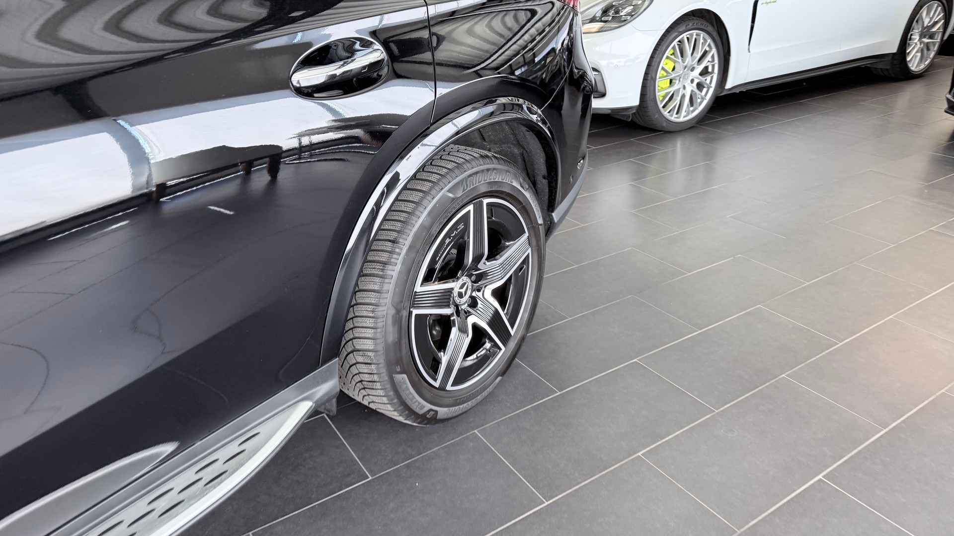 MERCEDES-BENZ GLC 220 d AMG Line 4matic-image-16