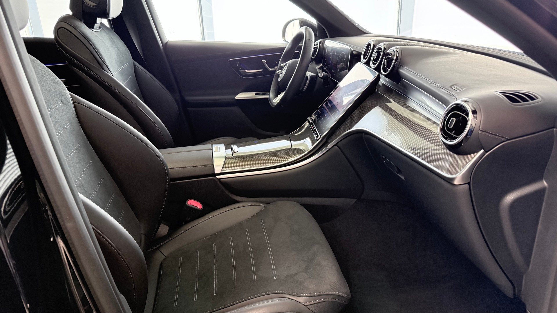 MERCEDES-BENZ GLC 220 d AMG Line 4matic-showroom-element-3